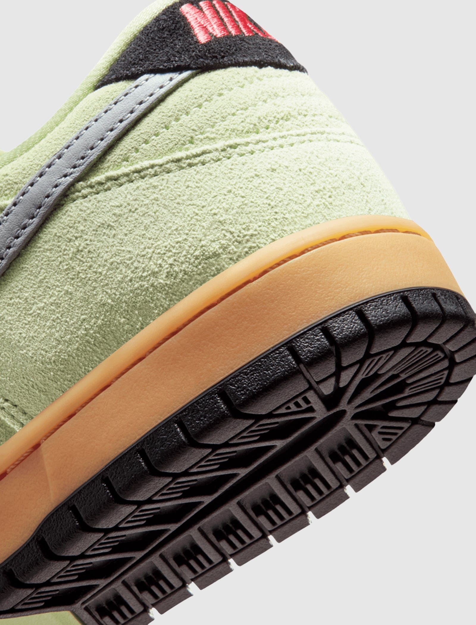 NIKE SKATEBOARD SB DUNK LOW PRO PRM "LIGHT LIQUID LIME/WOLF GREY/BLACK"