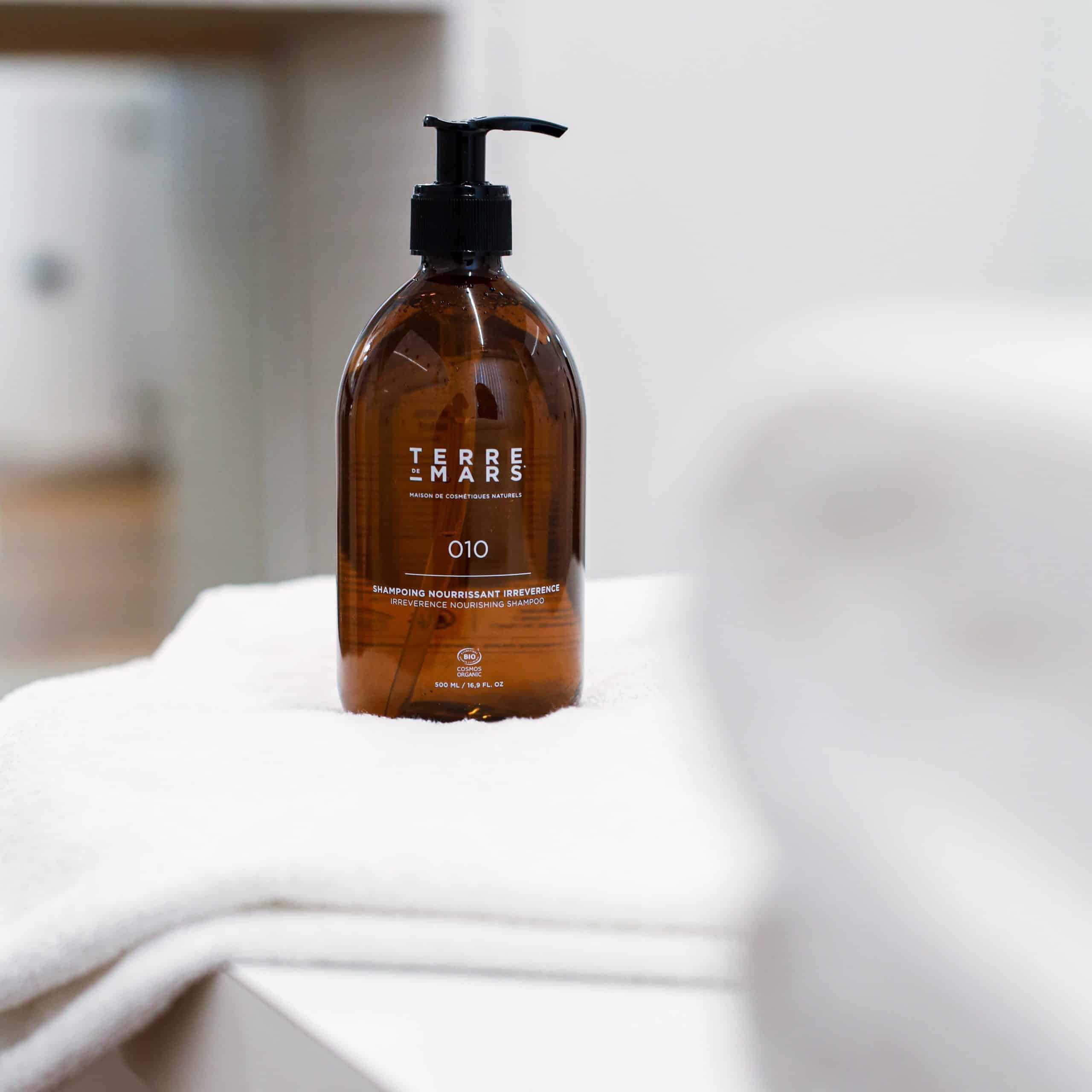 TERRE DE MARS IRRÉVÉRENCE NOURISHING SHAMPOO / 500 ML