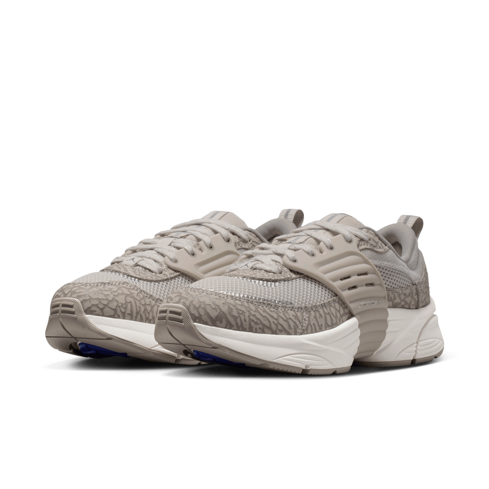 Air Jordan WMNS TRUNNER O/S "ELEPHANT PRINT"
