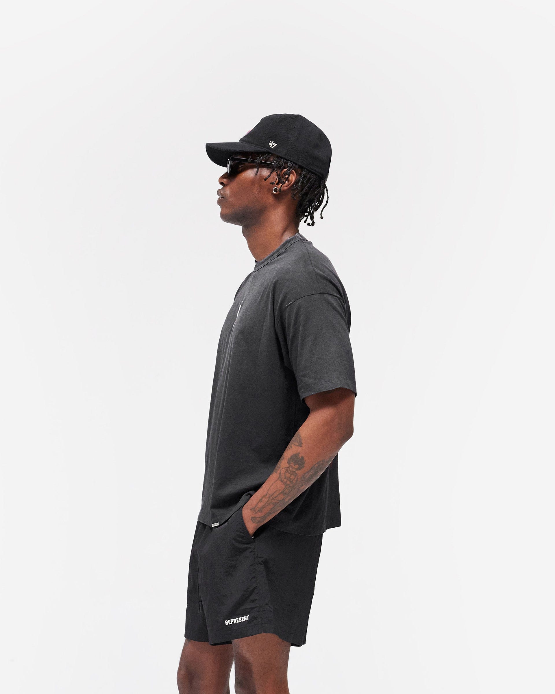 Exclusives NFL Shield x Represent T-Shirt - Stained Black