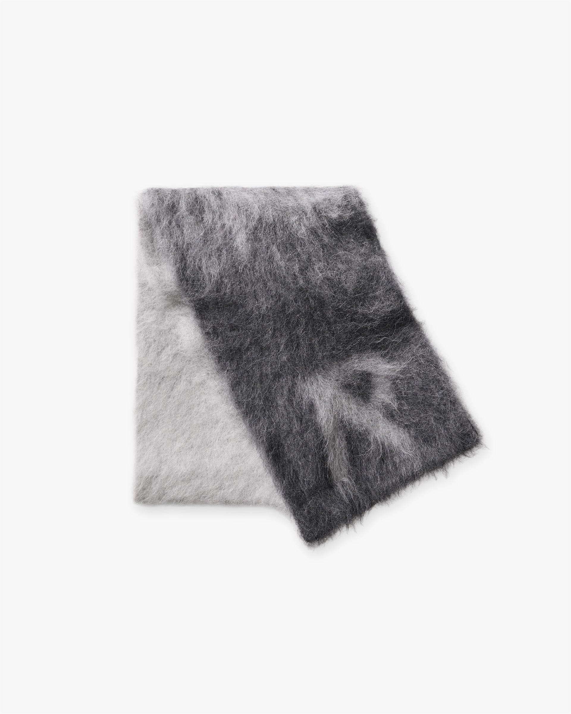 FW25 Ombre Knit Scarf - Light Grey