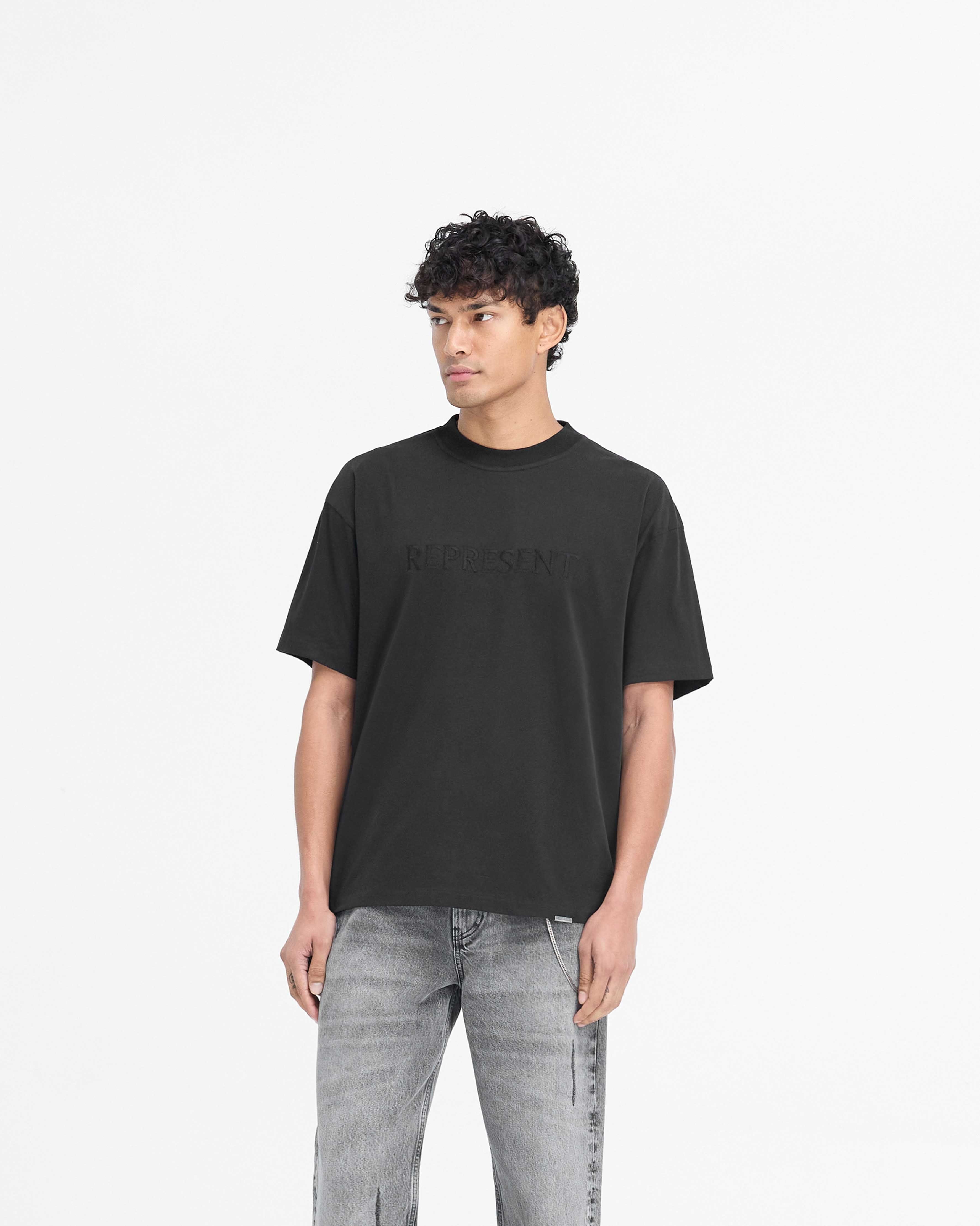 PRE SS25 Serif Logo T-Shirt - Jet Black