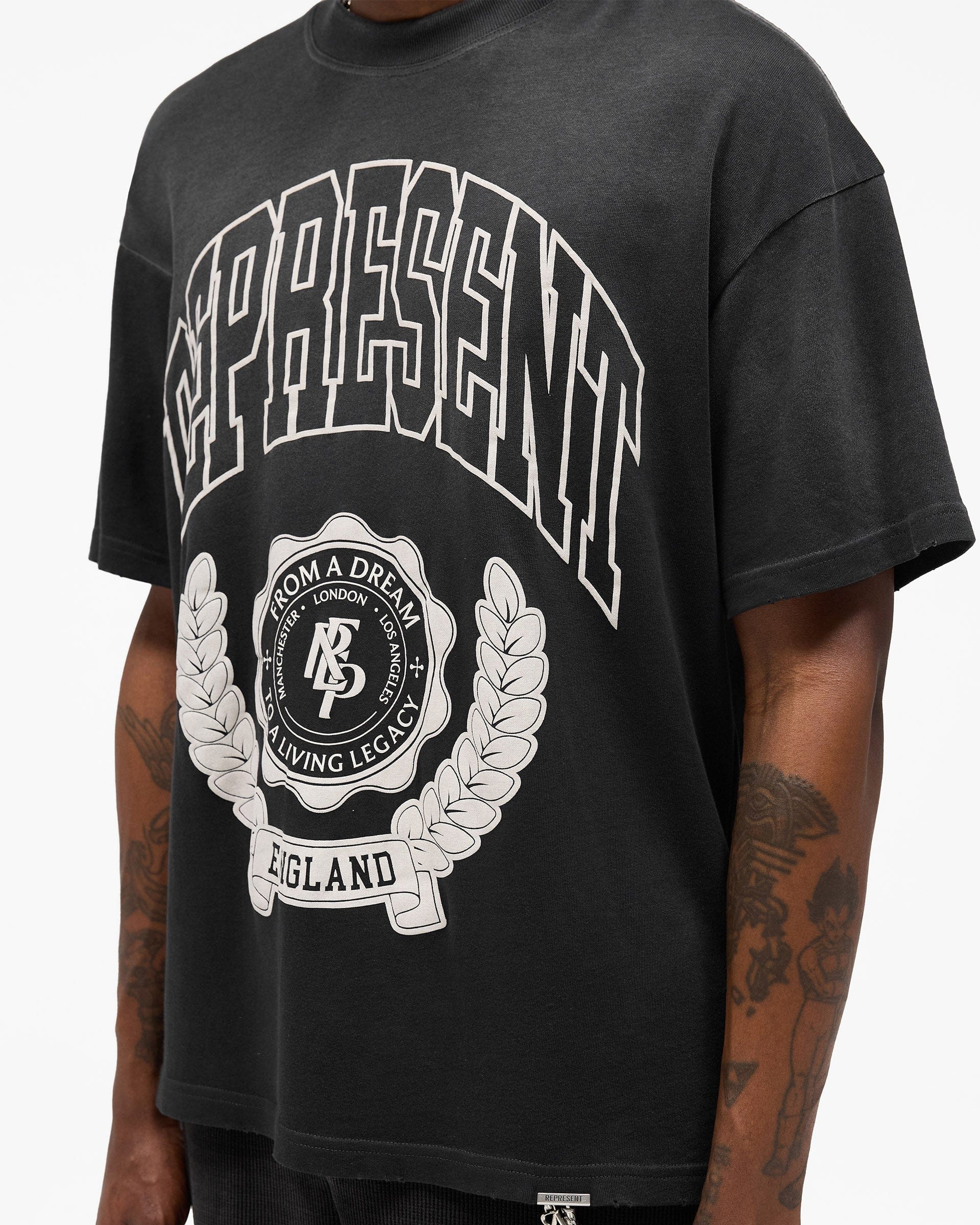 FW25 Legacy Crest T-Shirt - Stained Black