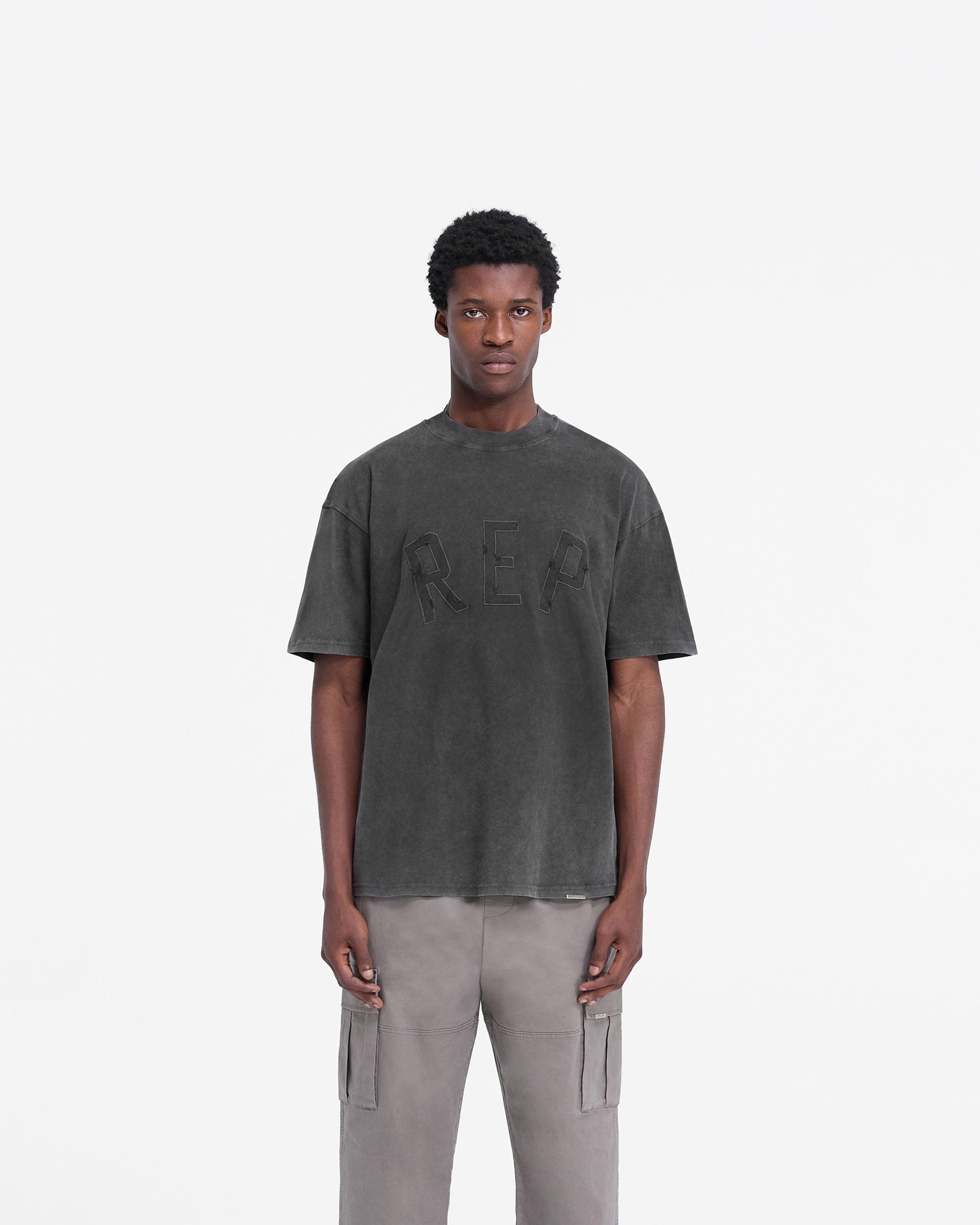 FW24 Rep Applique T-Shirt - Vintage Black