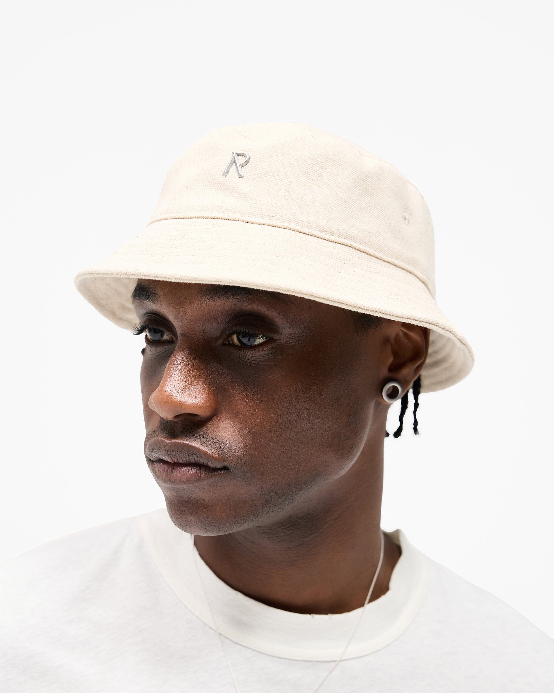 SC25 Initial Bucket Hat - Champagne