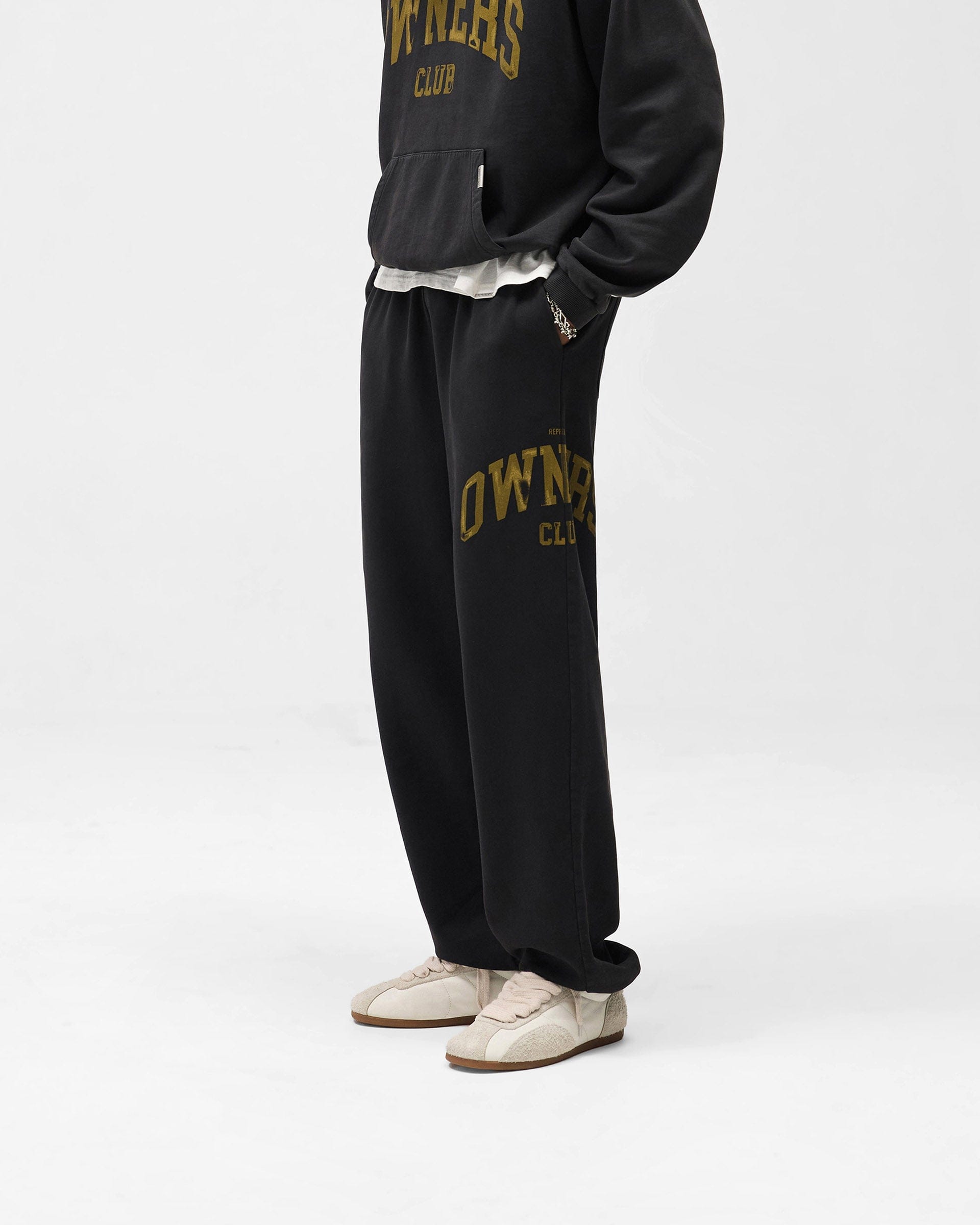 Owners Club Represent Owners Club Sweatpant - Faded Black