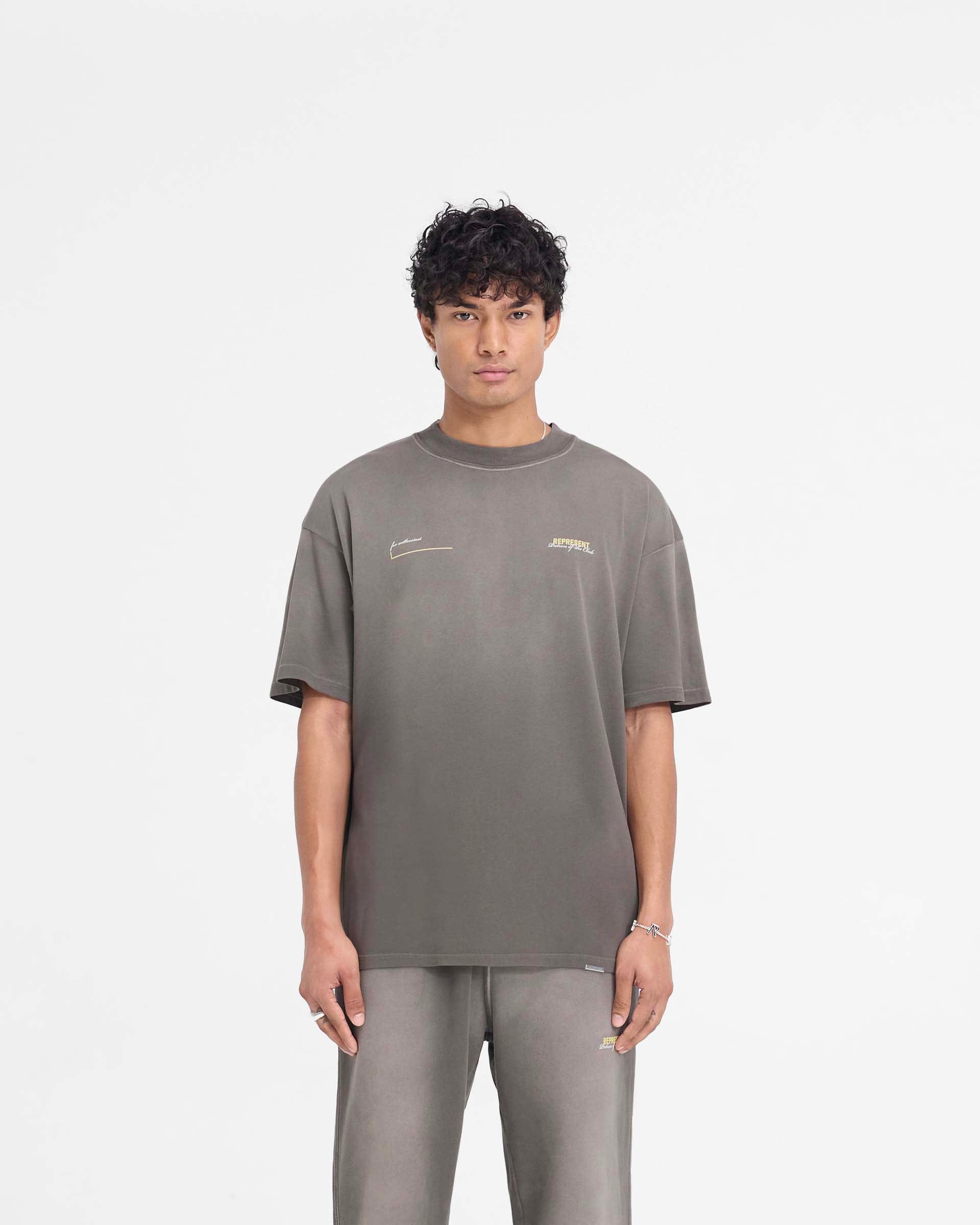 Patrons Patron Of The Club T-Shirt - Washed Olive