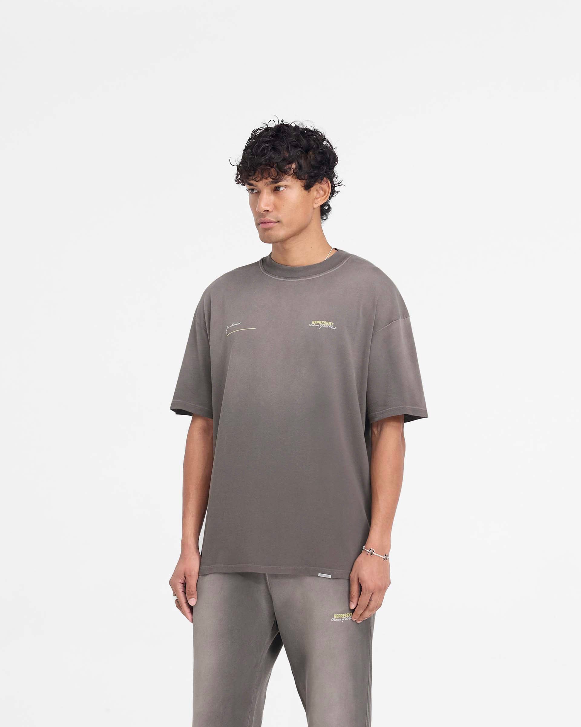 Patrons Patron Of The Club T-Shirt - Washed Olive