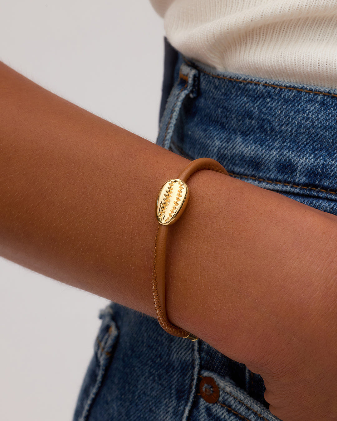 Summer 2026 Fashion Brooks Cowrie Bracelet