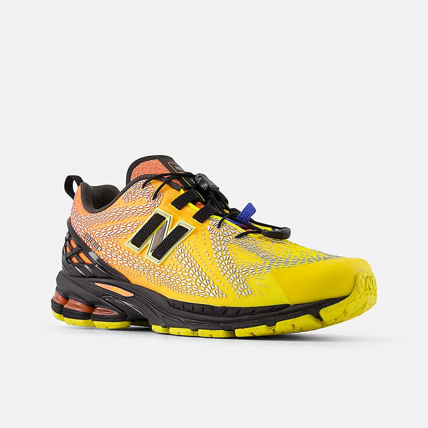 New Balance 1906F Shoe Punch Yellow / Tangerine