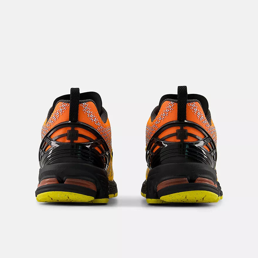 New Balance 1906F Shoe Punch Yellow / Tangerine