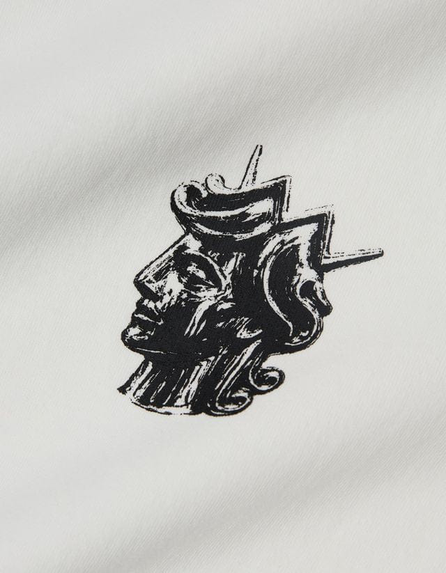 Victoria HK QH Statue Tee – White