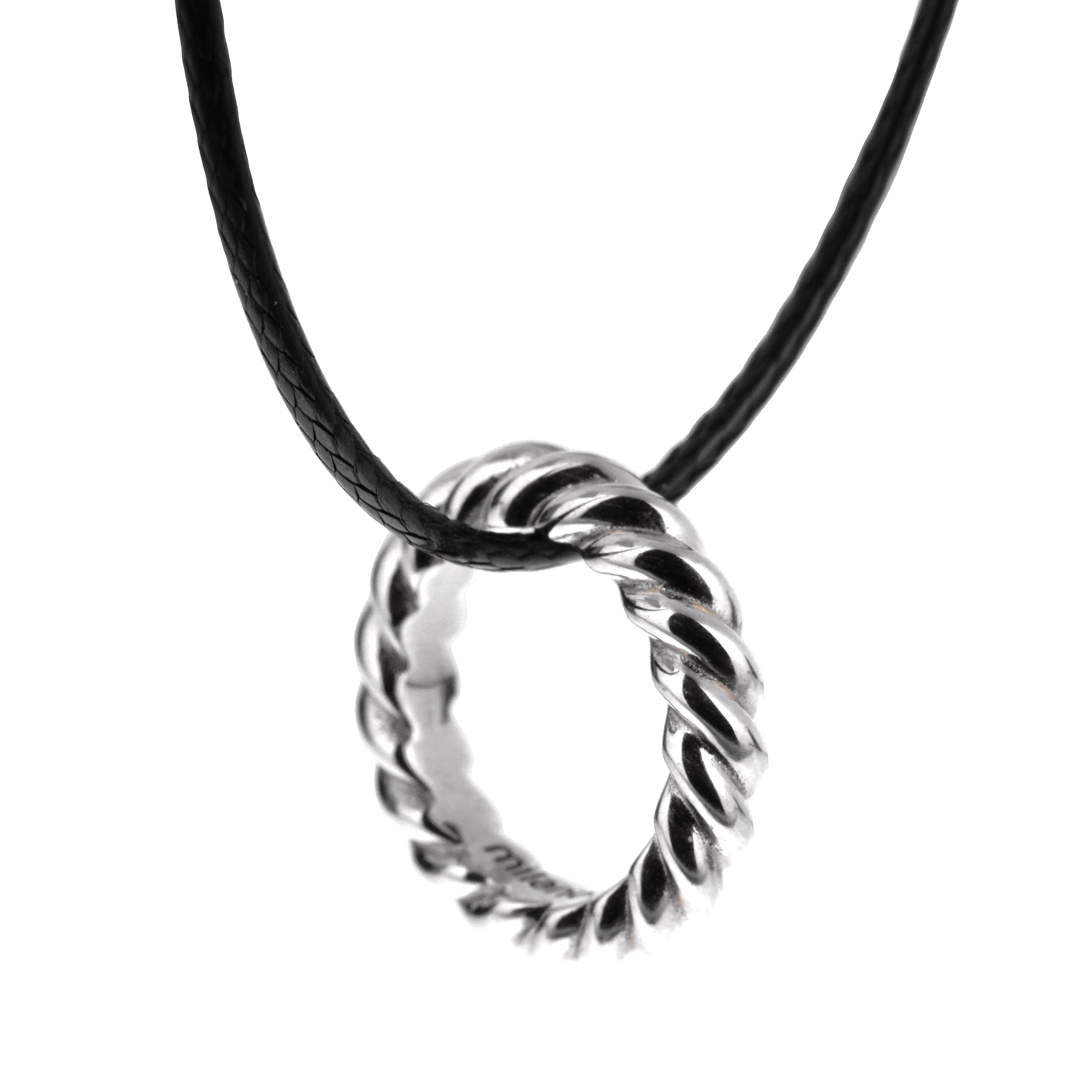 Pomellato 18k White Gold Braided Ring Charm Pendant Necklace