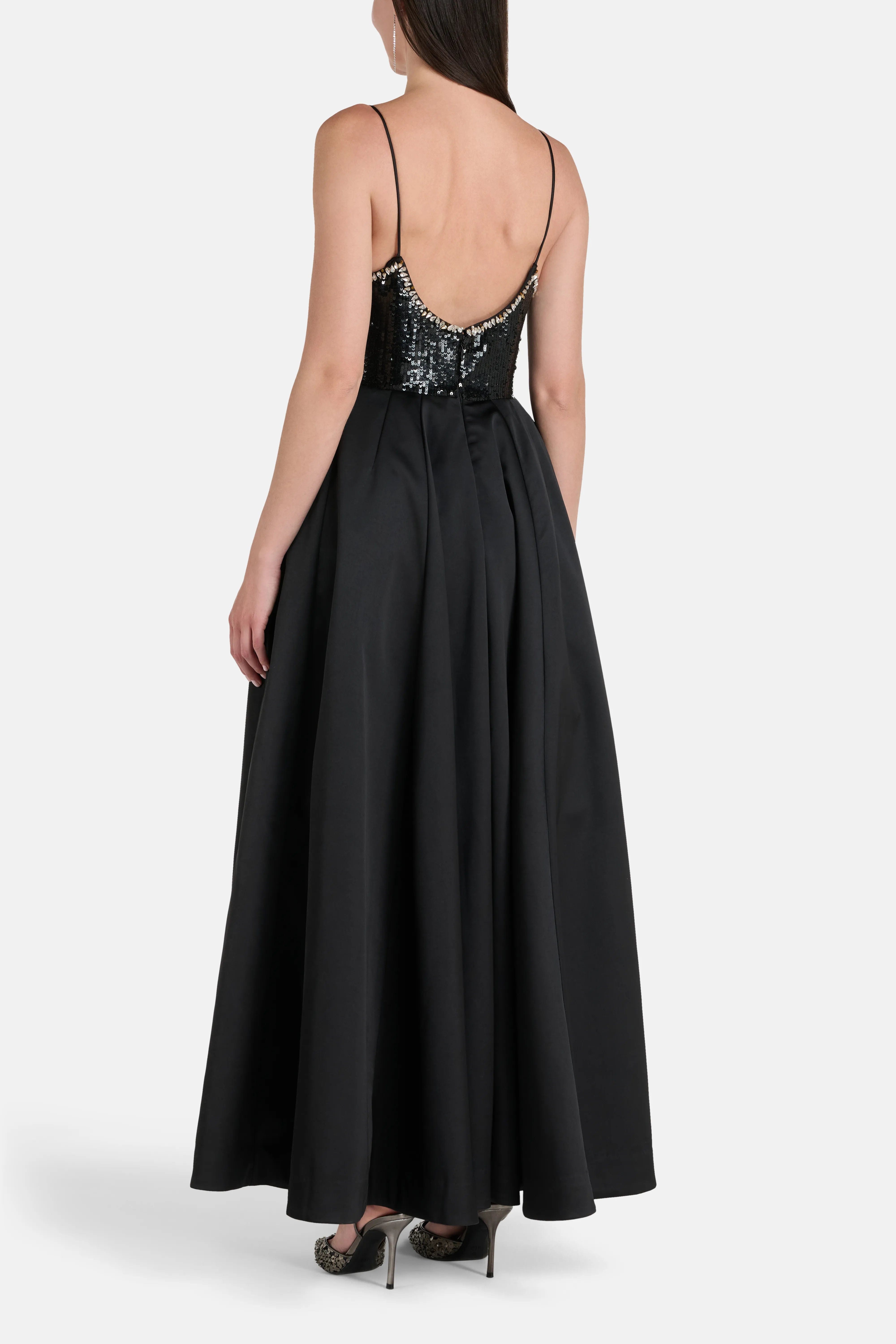 Ilta Sleeveless Embellished V-Neck Evening Dress in Black