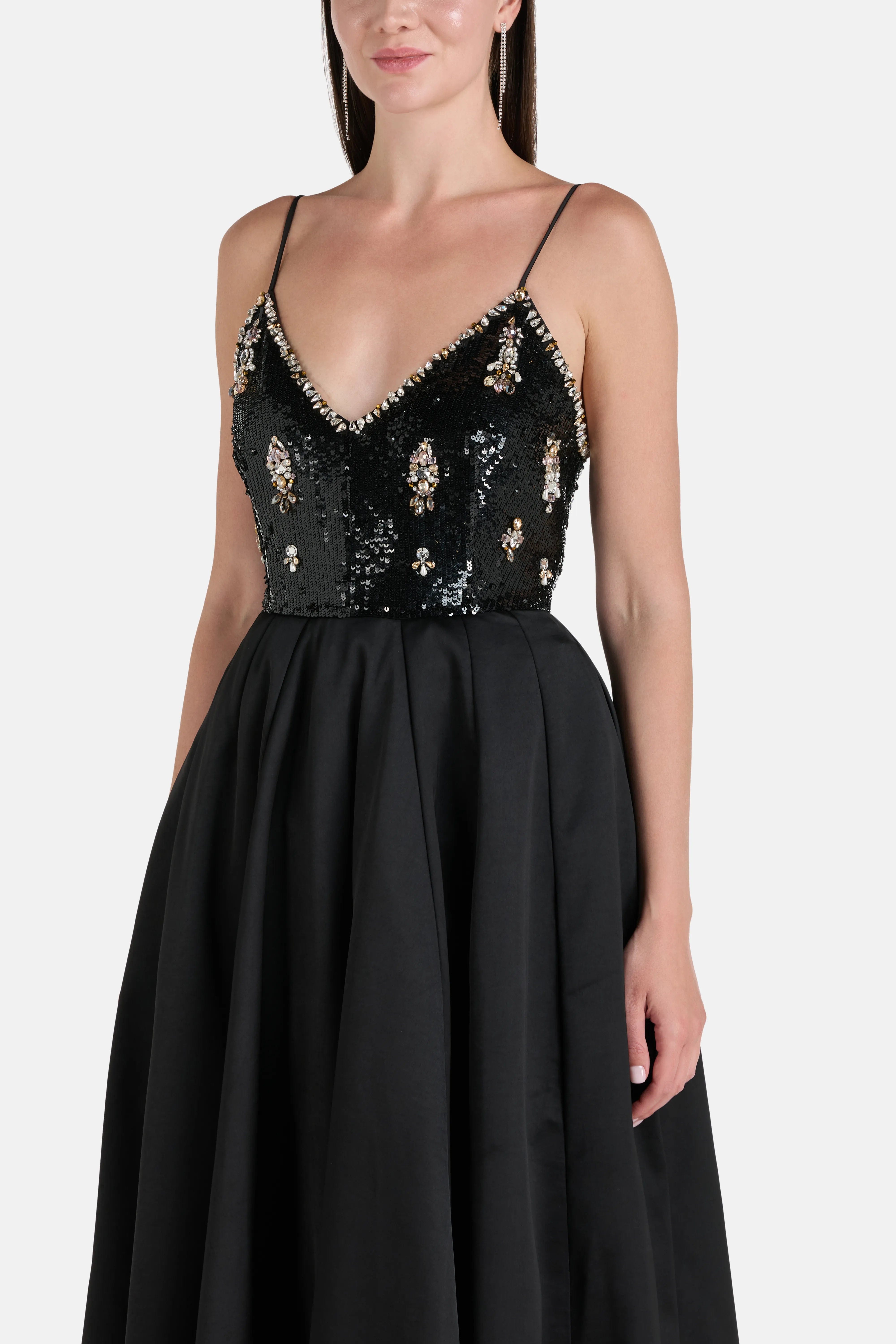 Ilta Sleeveless Embellished V-Neck Evening Dress in Black