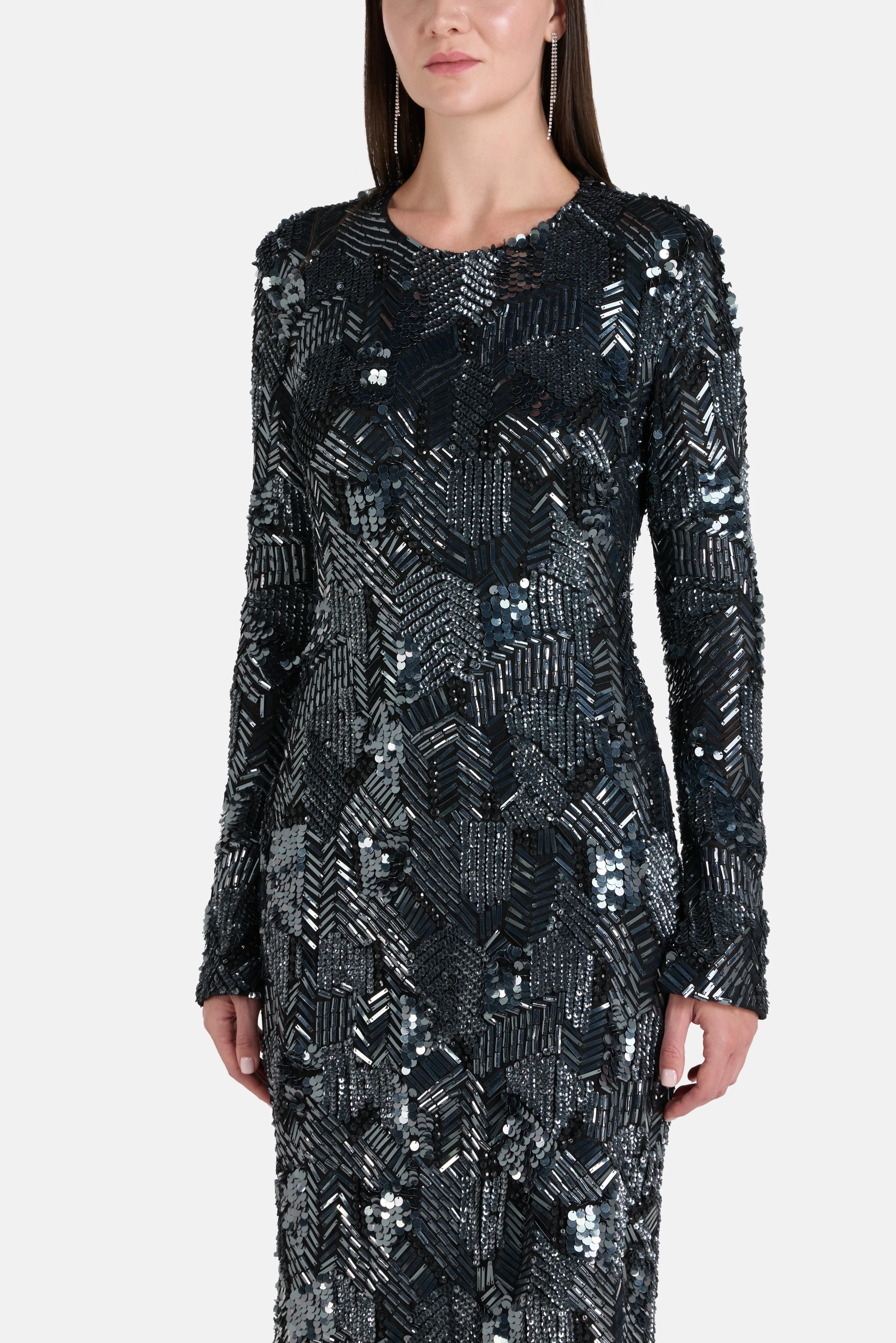 Ilta Long Sleeves Embellished Evening Dress with Train in Black