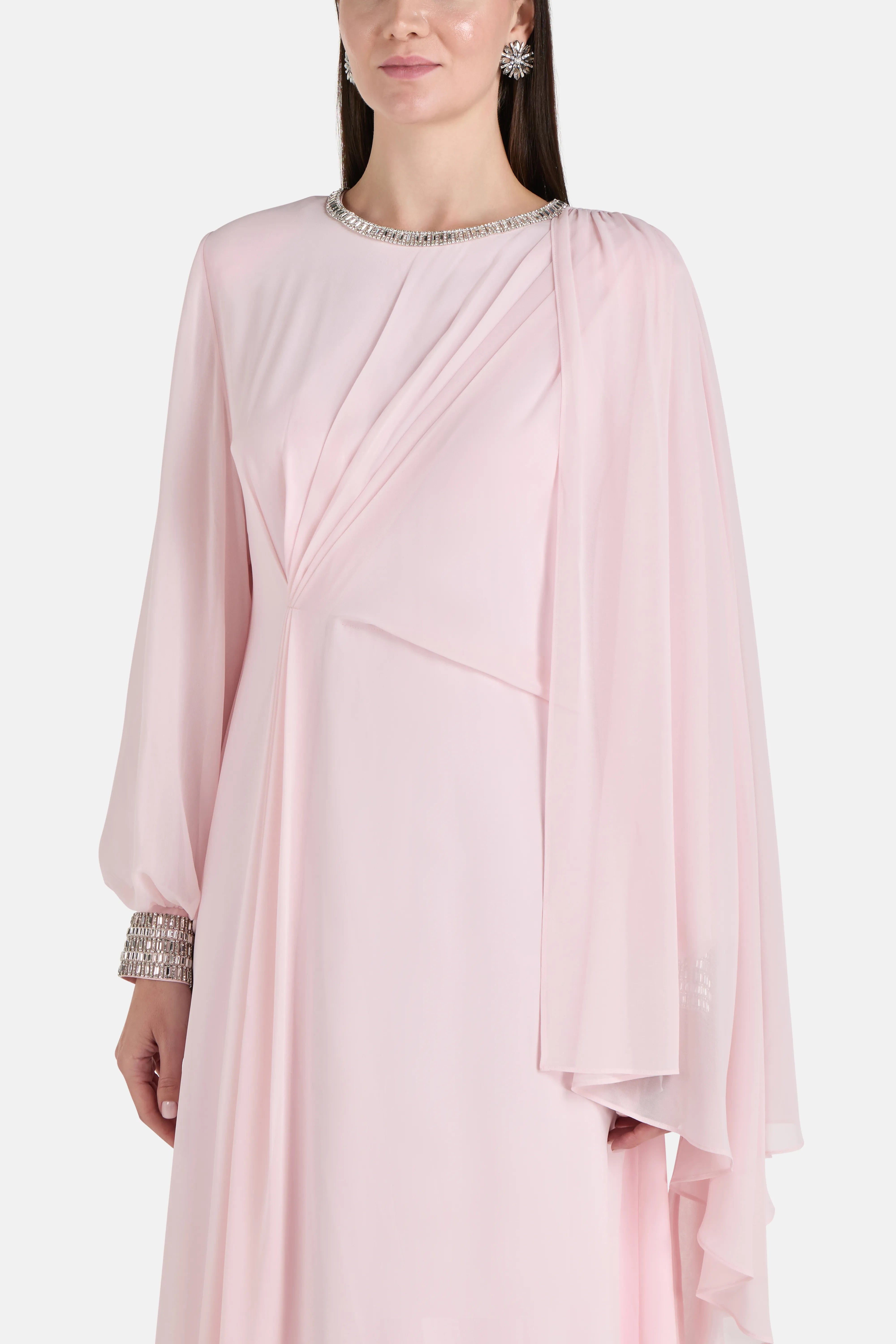 COPURS Tanya Long Sleeves Embellished Evening Dress in Pink