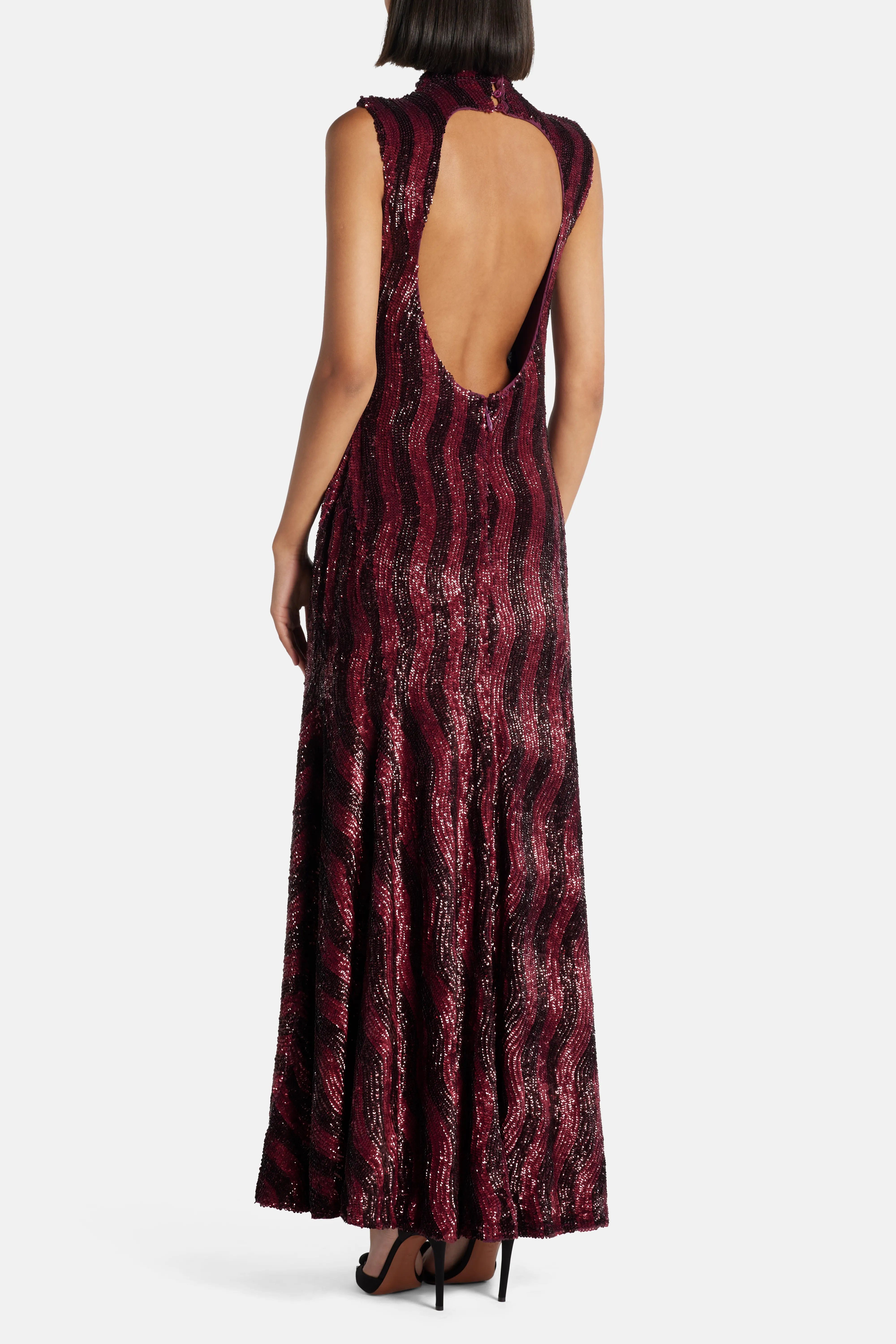 Ilta Leonie Sequin Sleeveless Evening Dress in Burgundy