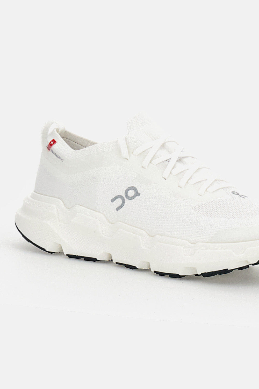 On Running CLOUDSOMA SNEAKERS