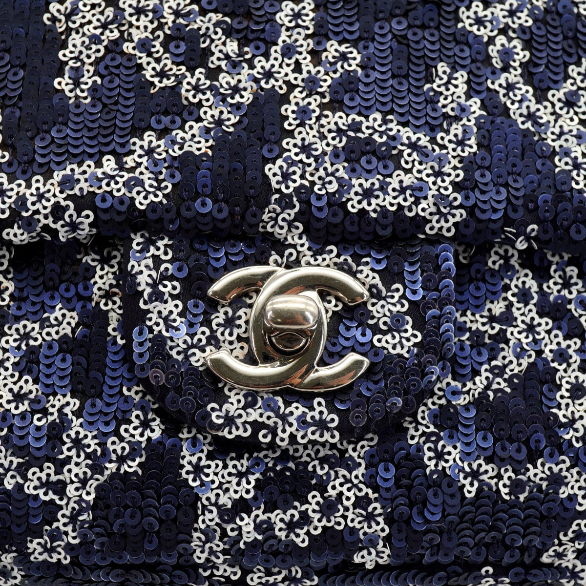 CHANEL COCOMARK CHAIN SHOULDER BAG NAVY WHITE SEQUINS LEATHER SILVER HARDWARE 90334159