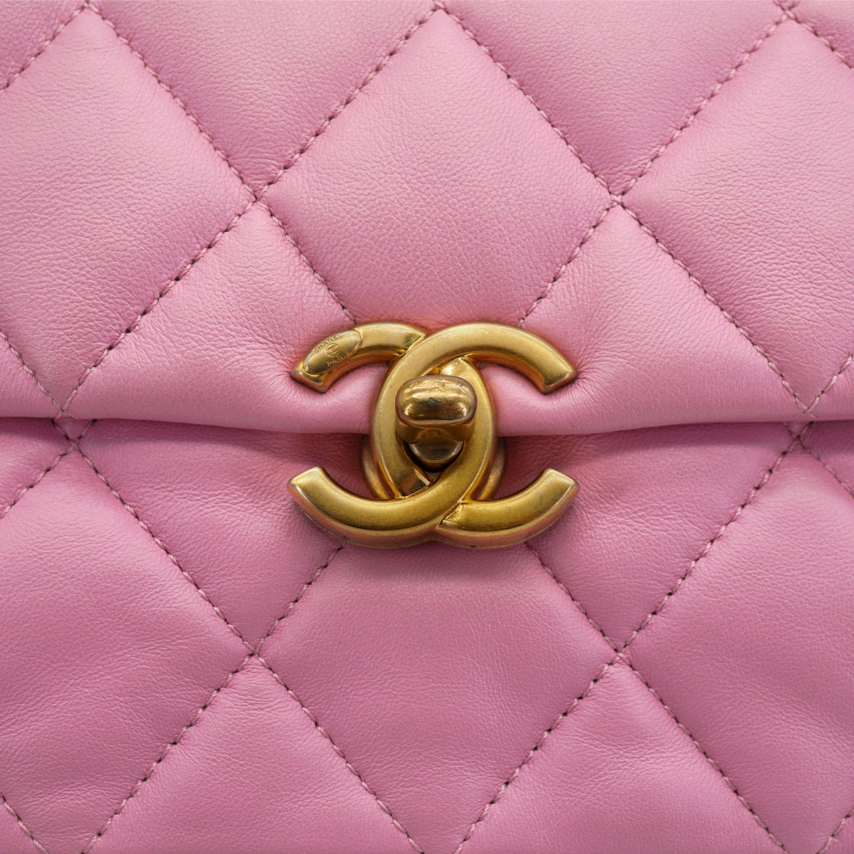 CHANEL MATELASSE CHAIN SHOULDER BAG PINK LAMB SKIN GOLD HARDWARE 90334166