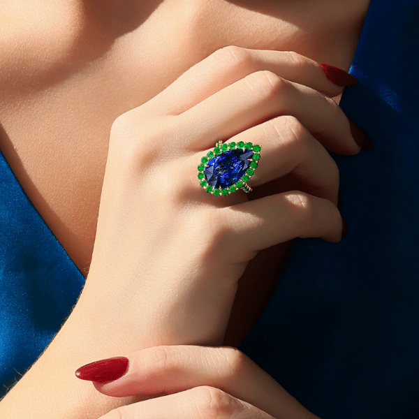 Rahaminov 18K Yellow Gold 8.61ct Pear Shape Blue Sapphire & Emerald Ring - 052756