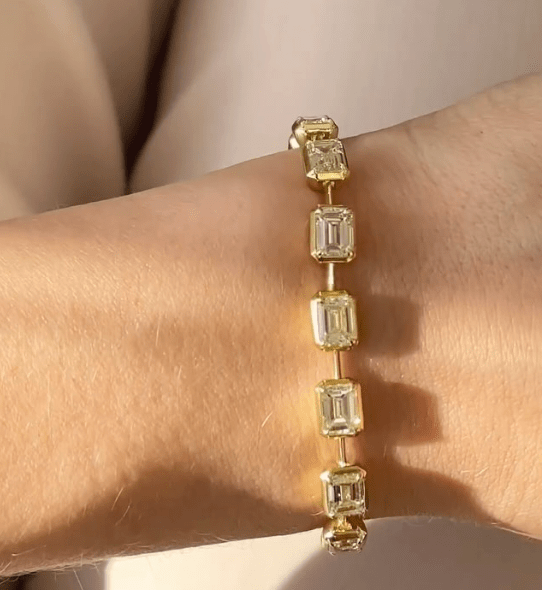 Rahaminov 18K White Gold 8.27ctw Emerald Cut Diamond Bracelet - BR-2539
