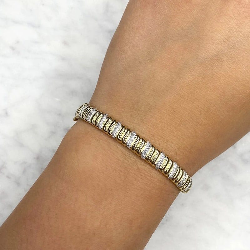 Shy Creation 14K Yellow Gold 0.46ctw Diamond Bangle Bracelet - SC55025333RDZS