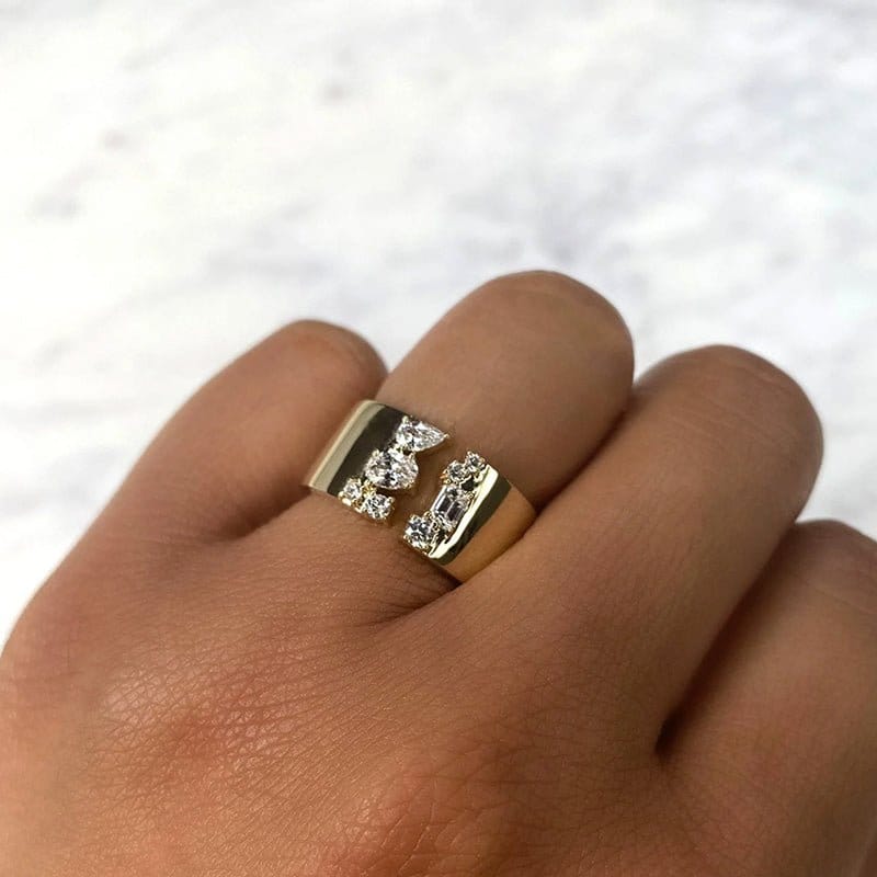 Shy Creation 14K Yellow Gold 0.61ctw Multi-Shape Diamond Ring - SC22009082