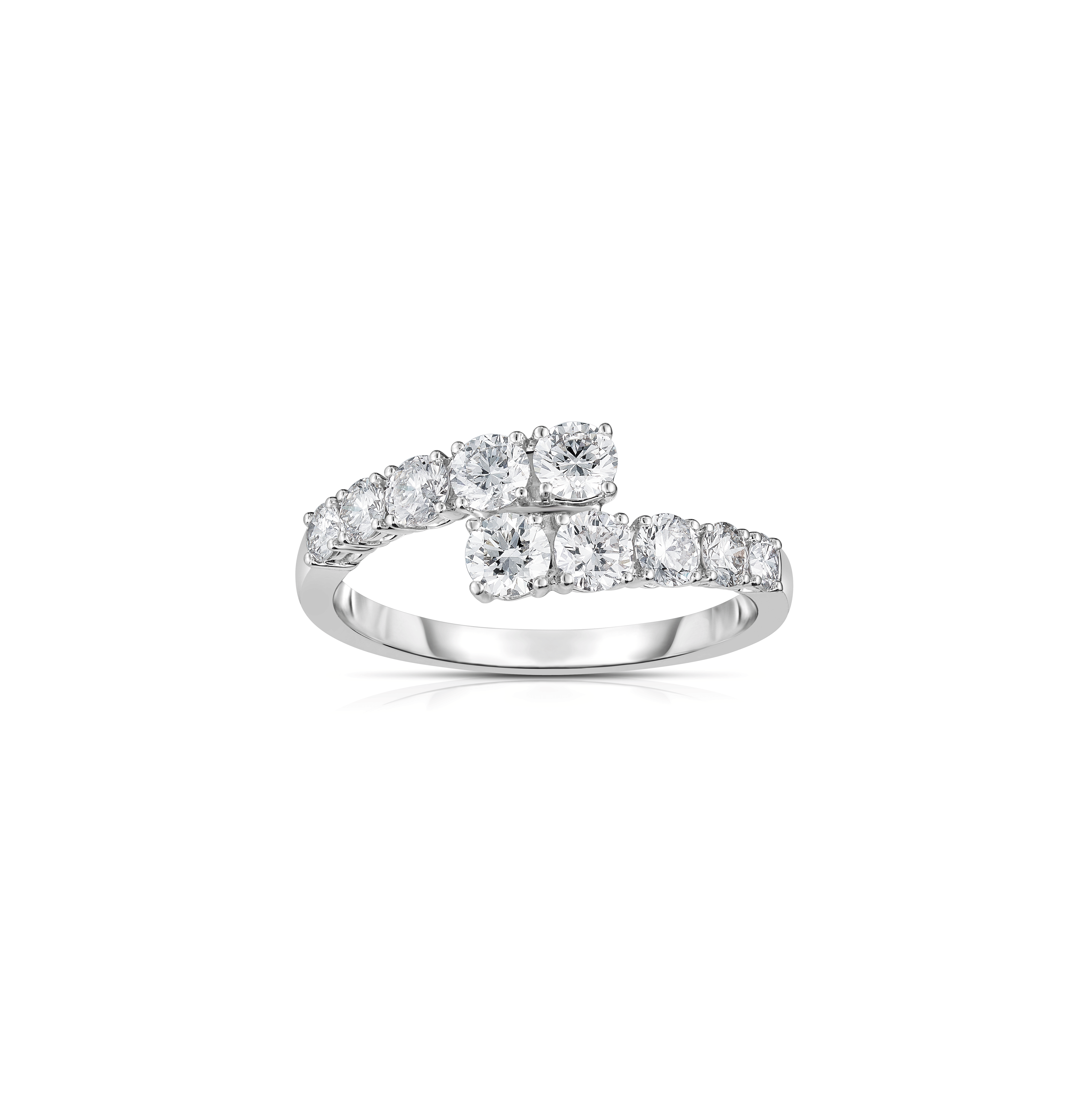 Sabel Collection White Gold Diamond Overlap Fashion Ring