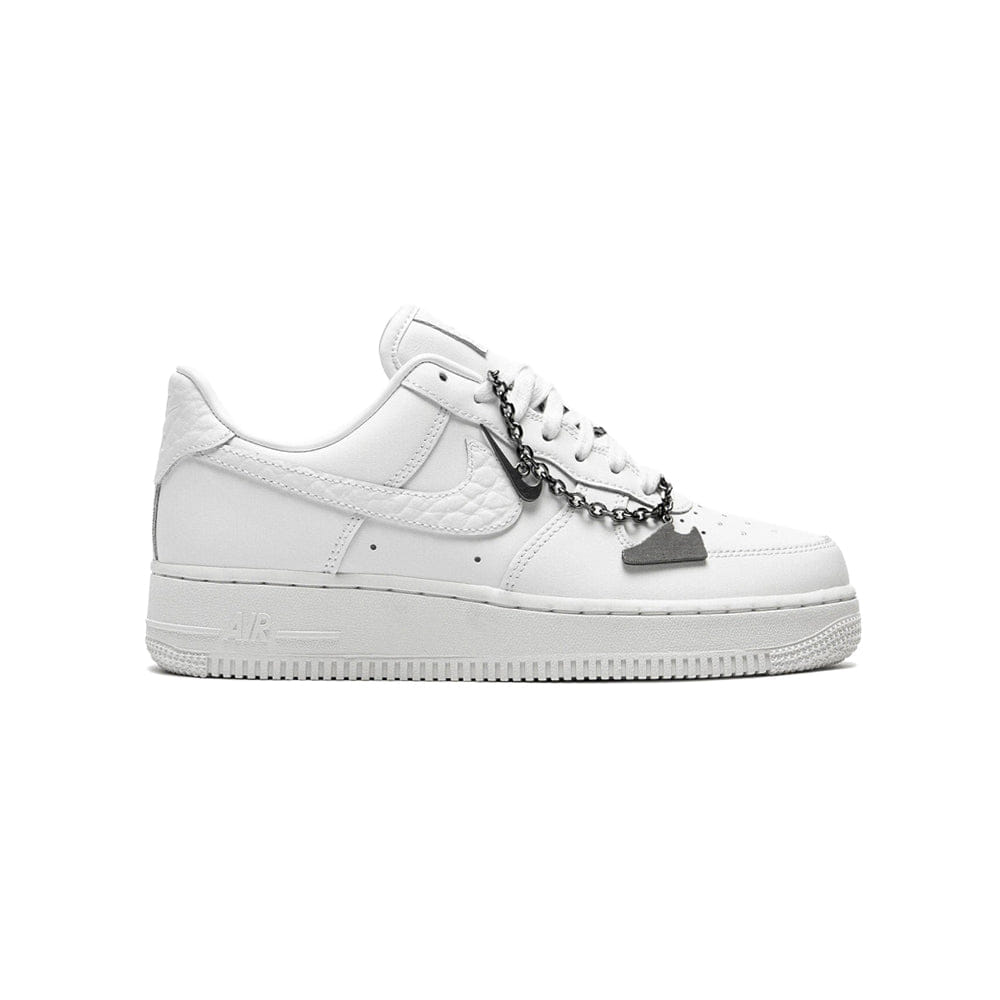 Nike Women's Air Force 1 '07 Low - Summit White/Metallic Silver