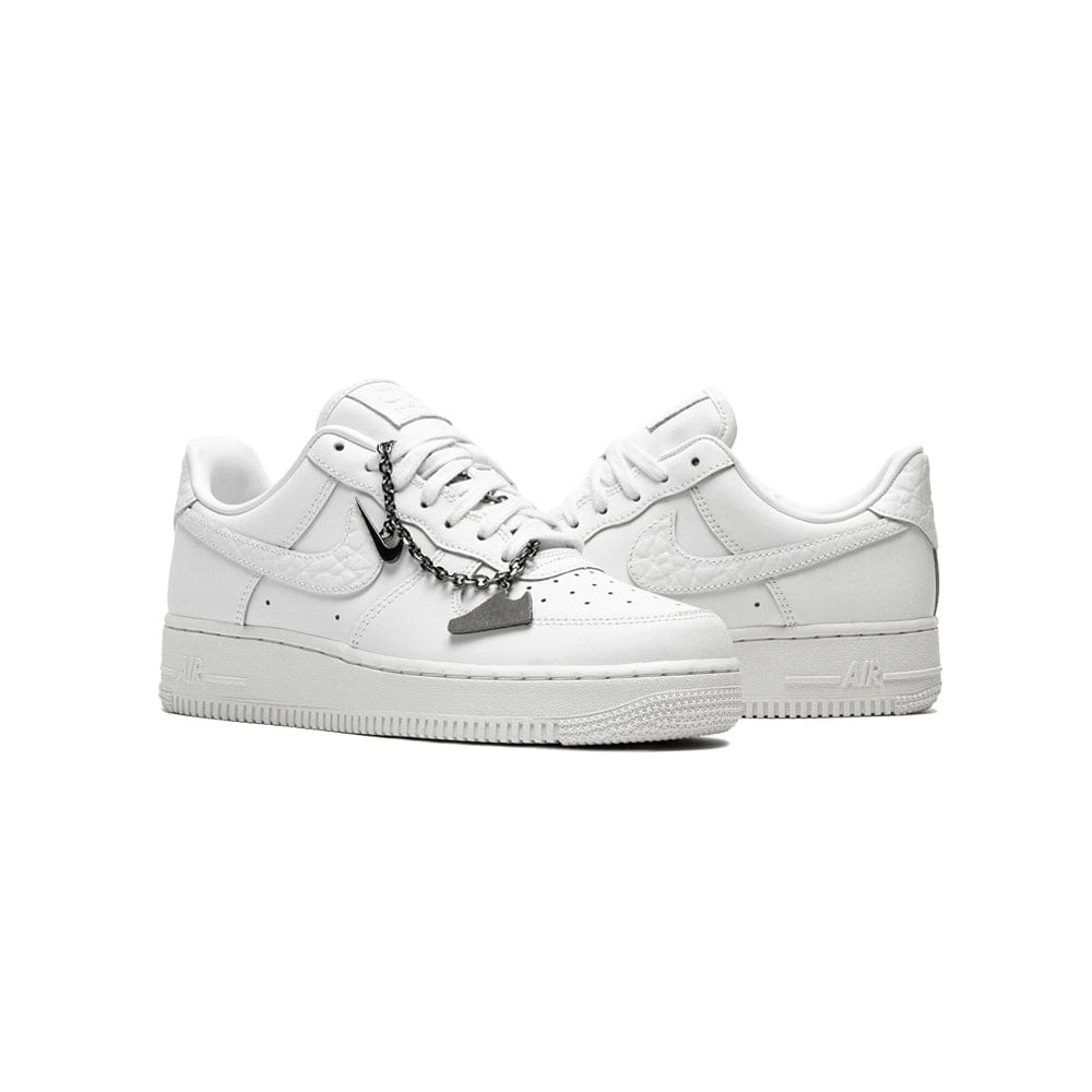 Nike Women's Air Force 1 '07 Low - Summit White/Metallic Silver
