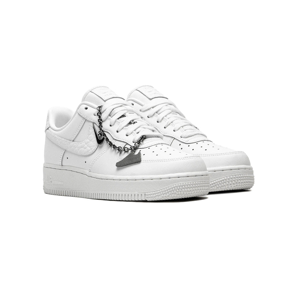 Nike Women's Air Force 1 '07 Low - Summit White/Metallic Silver
