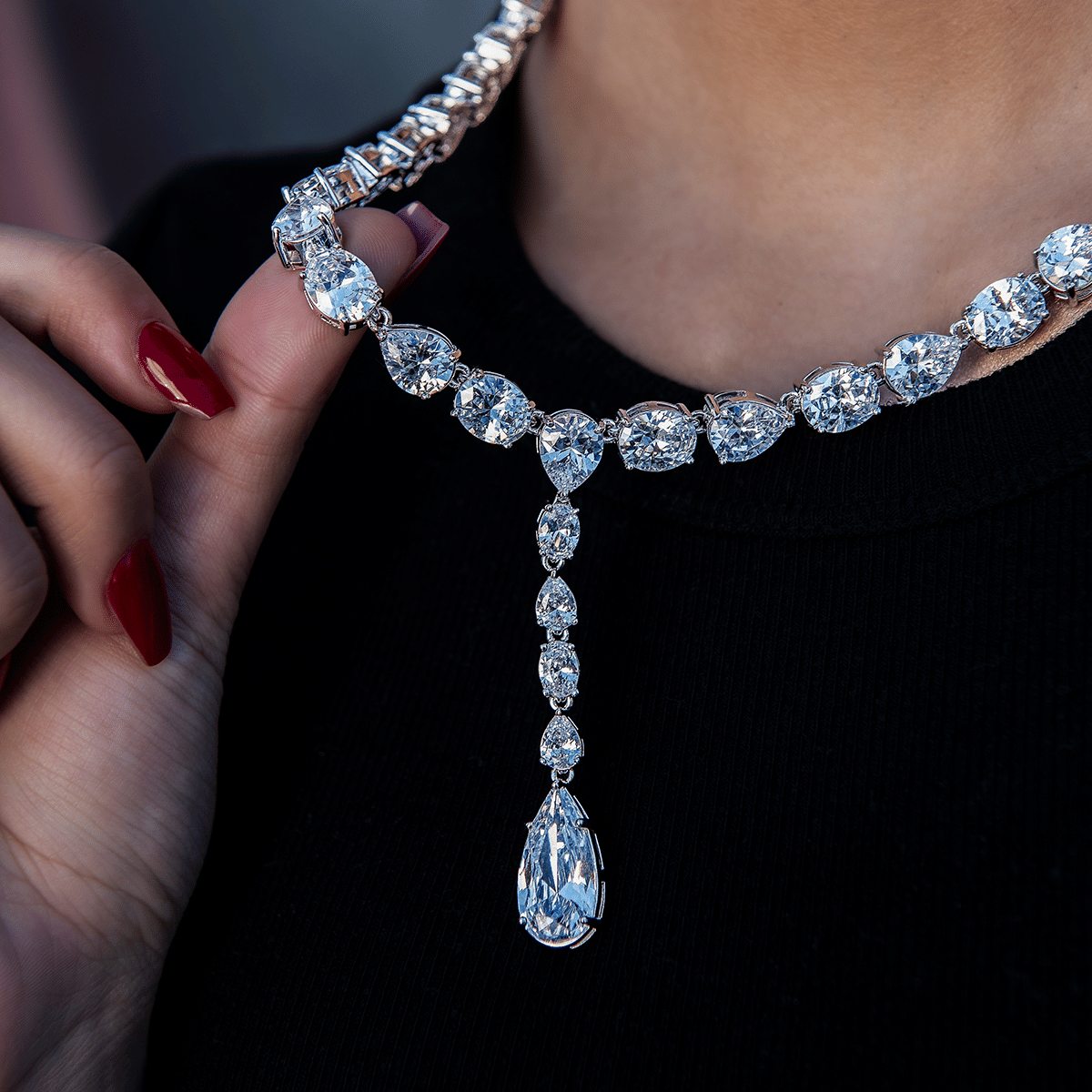 GLD PROMO - WOMEN Diamond Teardrop Lariat Necklace in White Gold