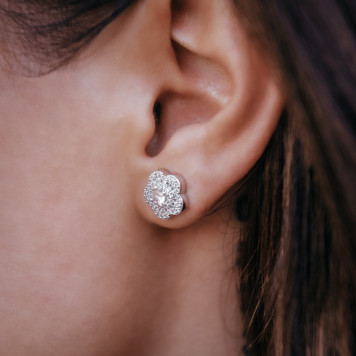 GLD PROMO - WOMEN Daisy Stud Earrings