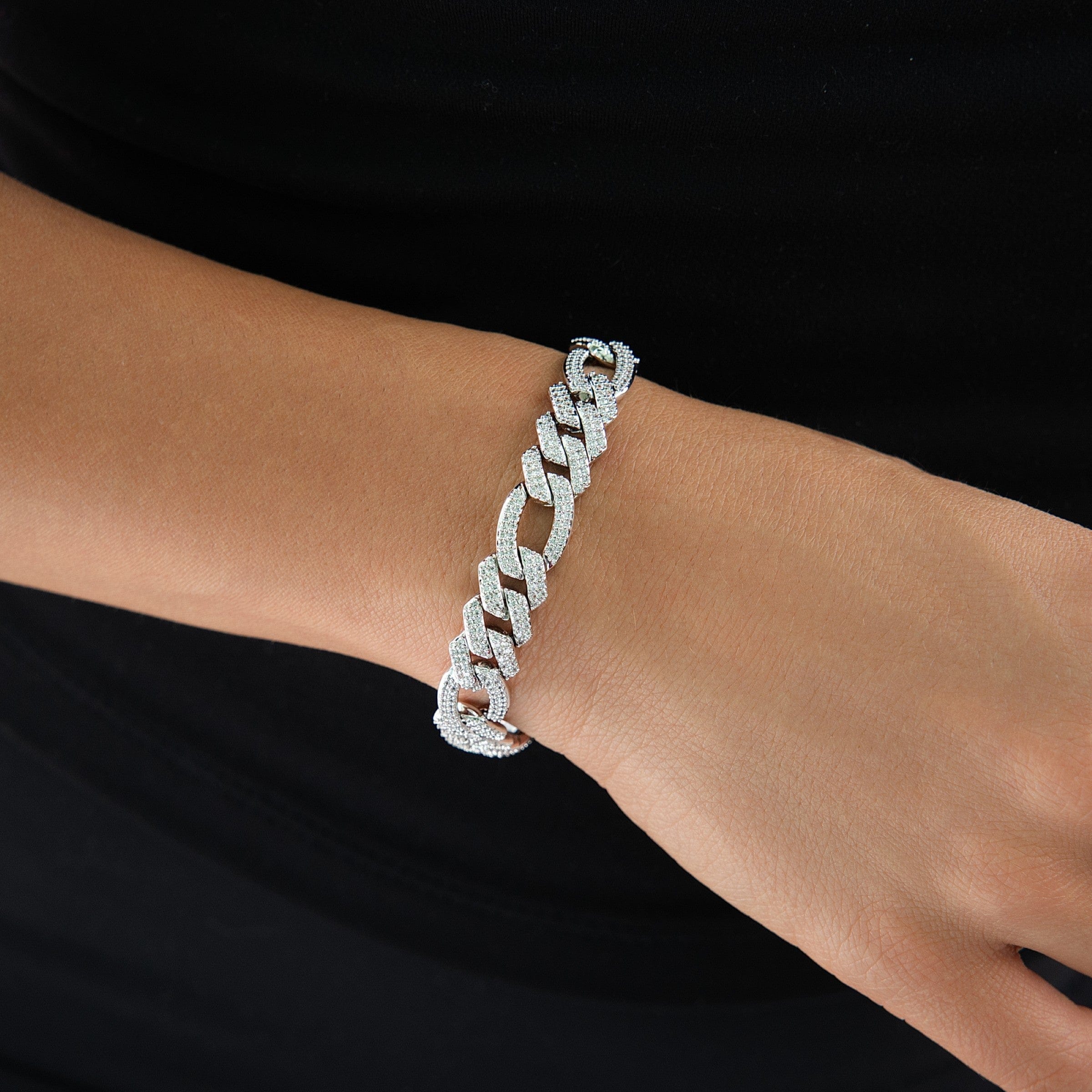 GLD Women Diamond Figaro Chain Bracelet in White Gold - 10mm