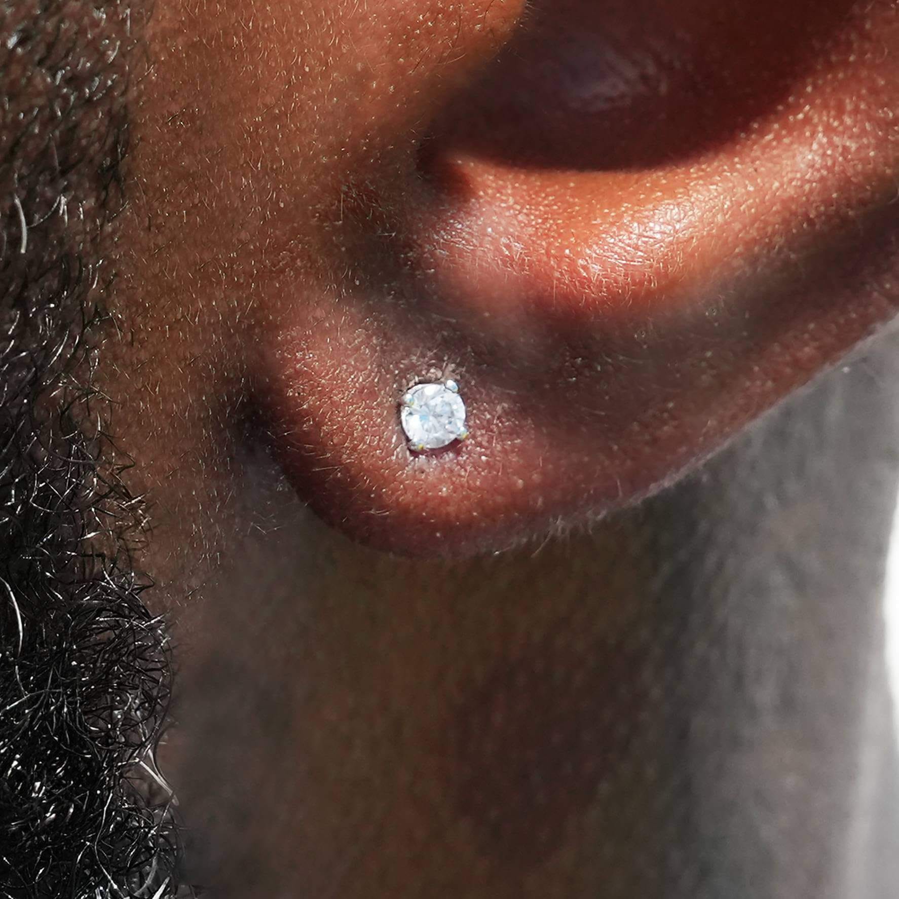 GLD Men Round Cut Stud Earring in White Gold - 3MM
