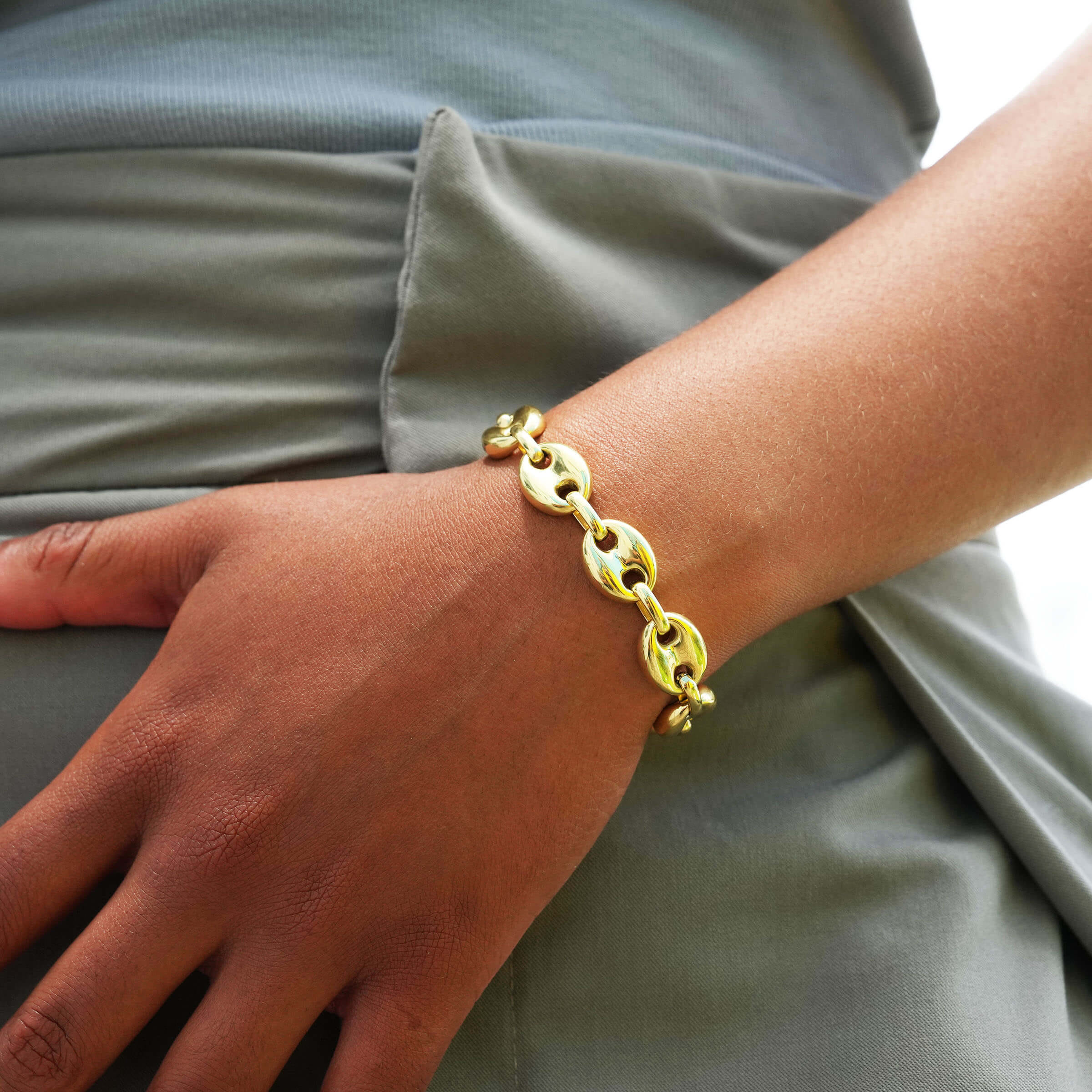 GLD Women Puffed Mariner Chain Bracelet in Yellow Gold - 12mm