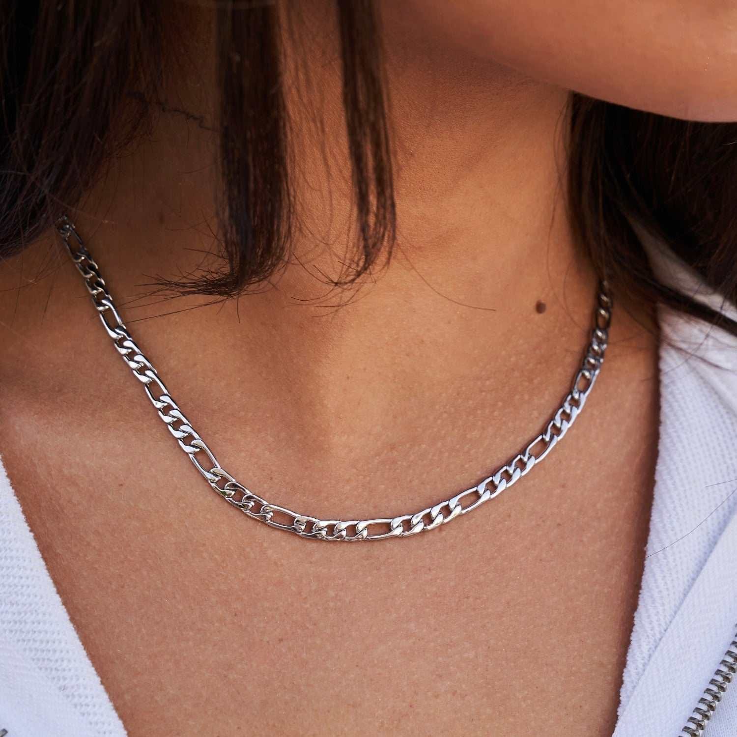 GLD Women Figaro Link Necklace in White Gold - 4mm