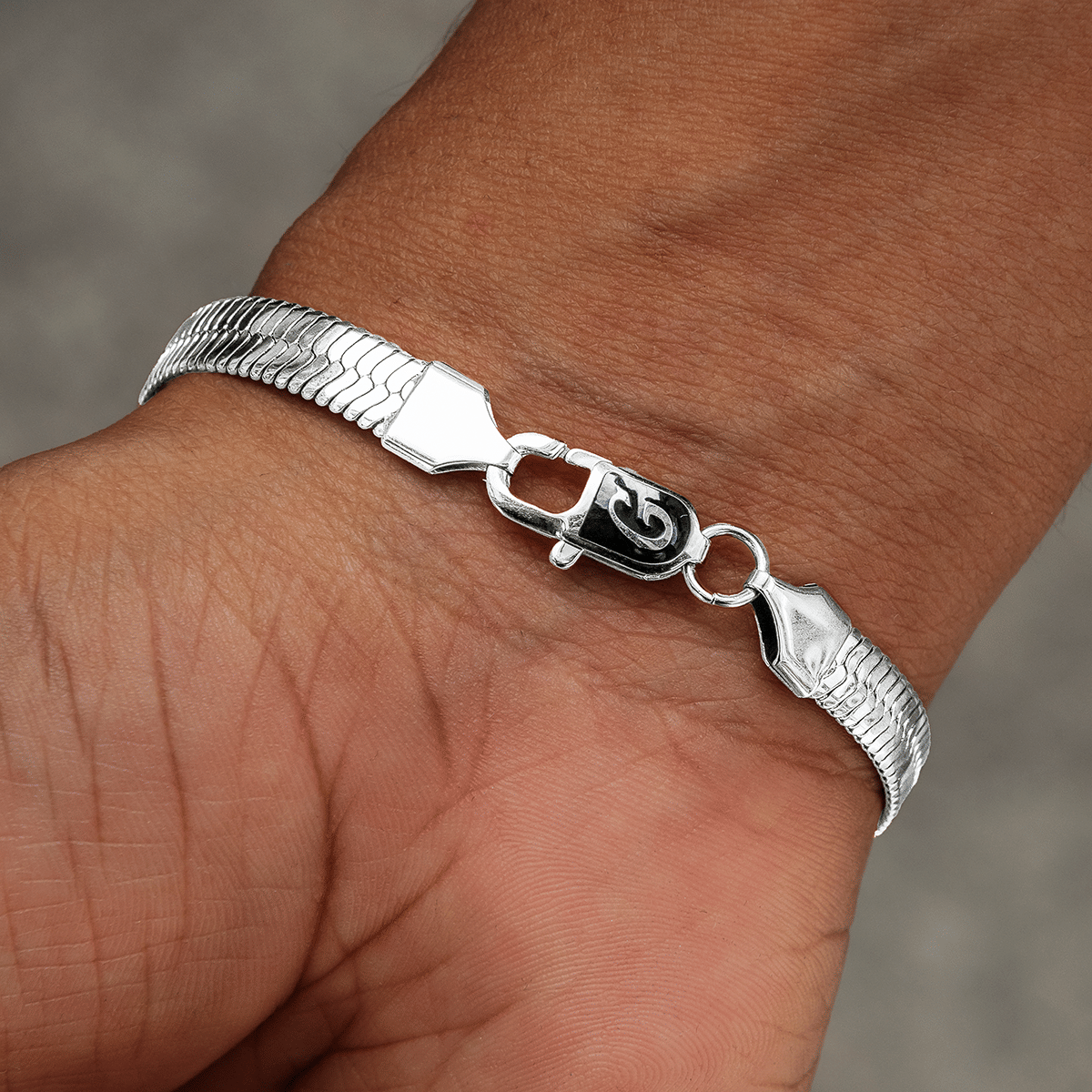 GLD PROMO SETS - WOMEN Herringbone Bracelet in White Gold - 8mm