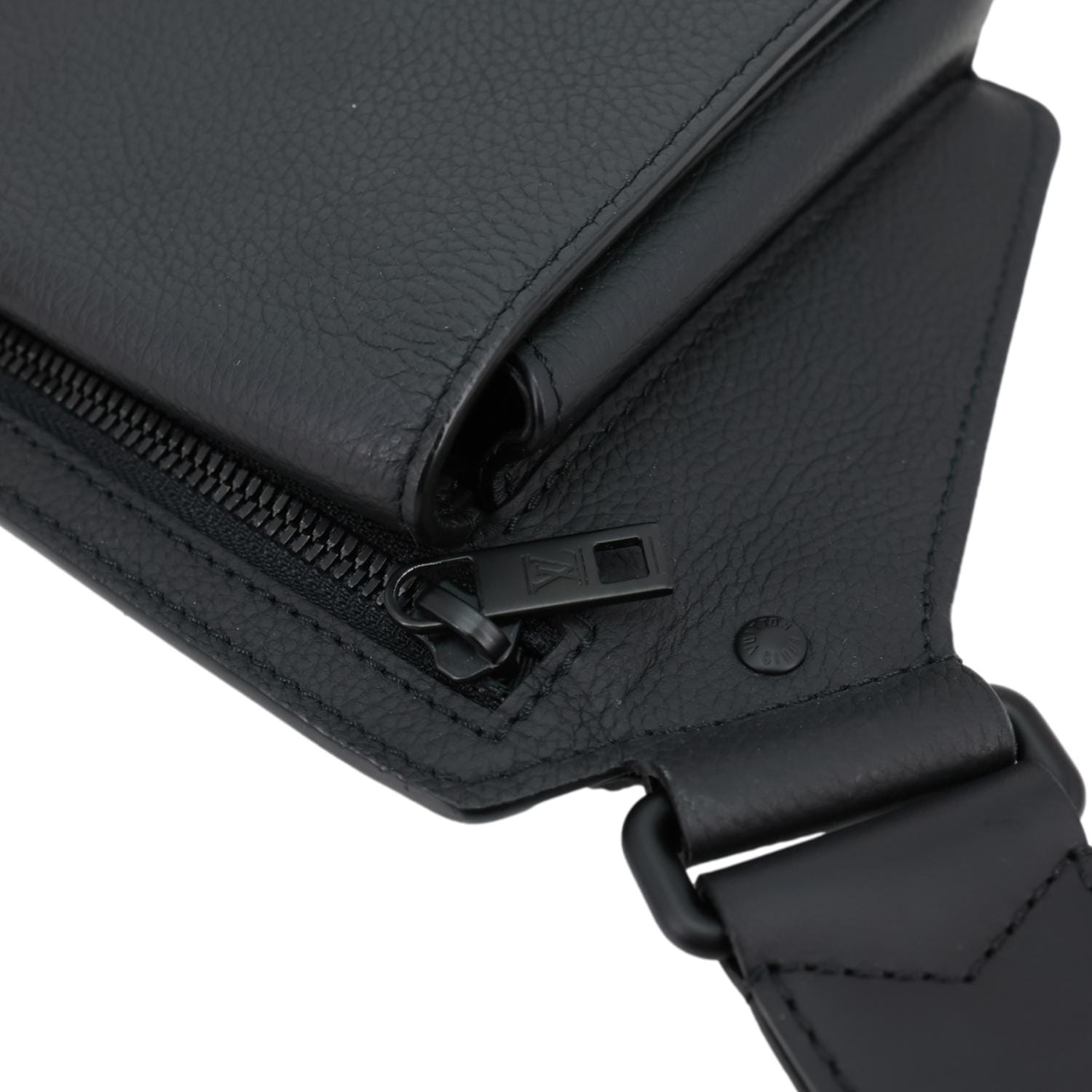 LOUIS VUITTON Aerogram Takeoff Sling Leather Crossbody Bag Black