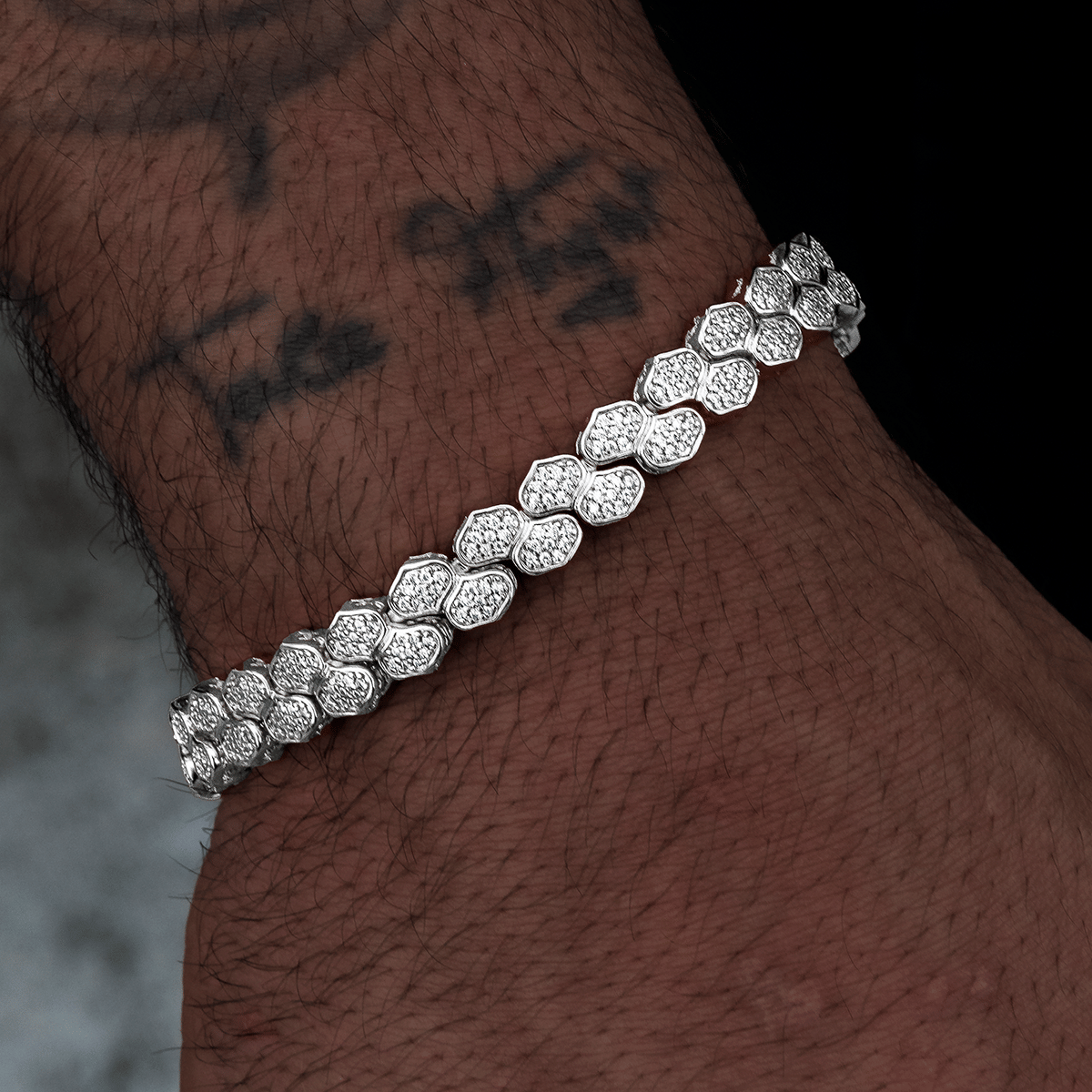 GLD PROMO Diamond Pave Flat Snake Link Bracelet in White Gold -4mm