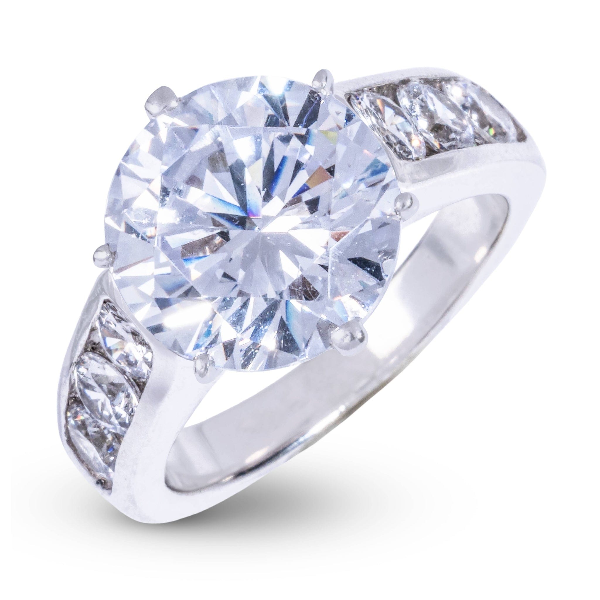 GLD Women Round Stone Thick Lab Diamond Engagement Ring in Platinum