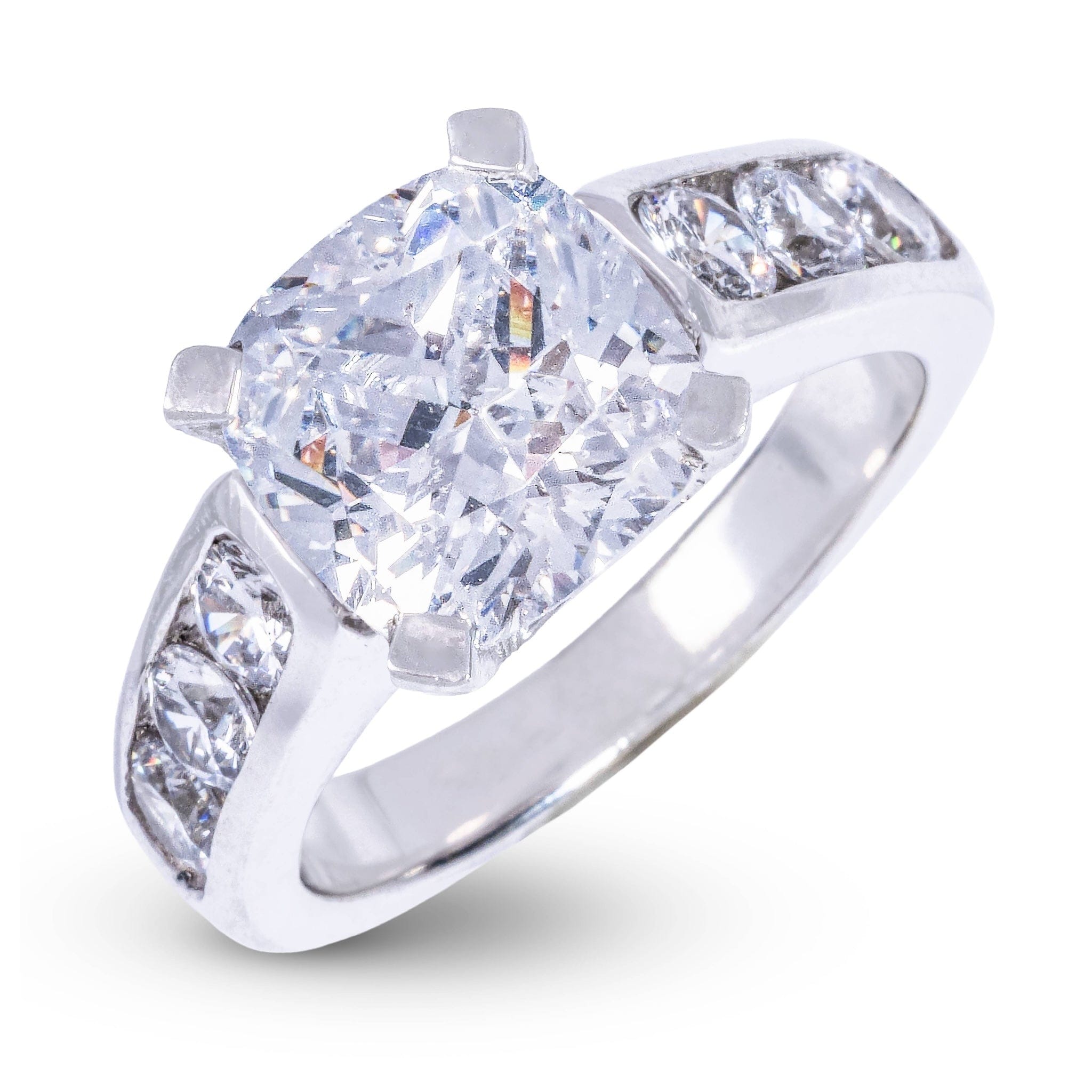 GLD Women Square Cushion Stone Thick Lab Diamond Engagement Ring in Platinum