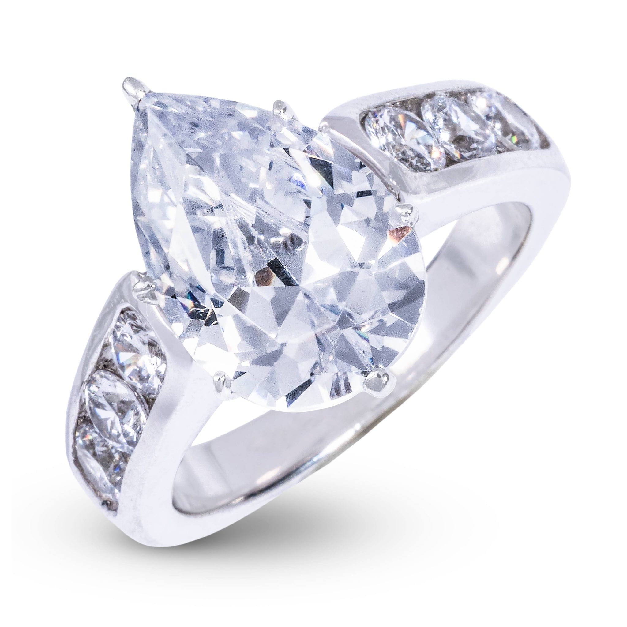 GLD Women Teardrop Stone Thick Lab Diamond Engagement Ring in Platinum