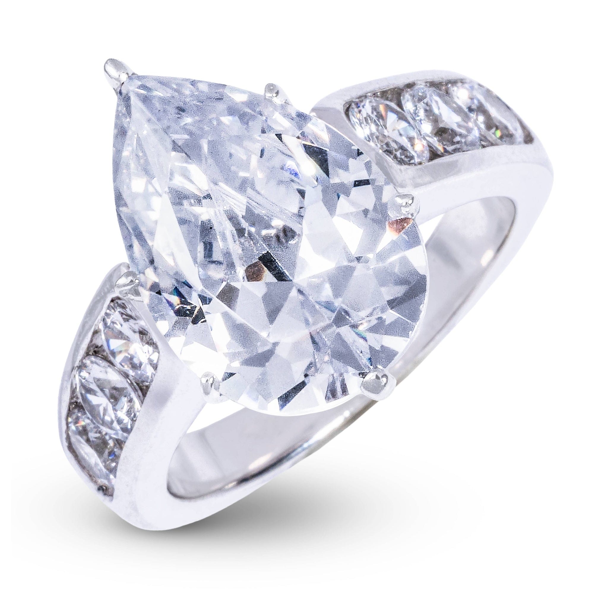 GLD Women Teardrop Stone Thick Lab Diamond Engagement Ring in Platinum