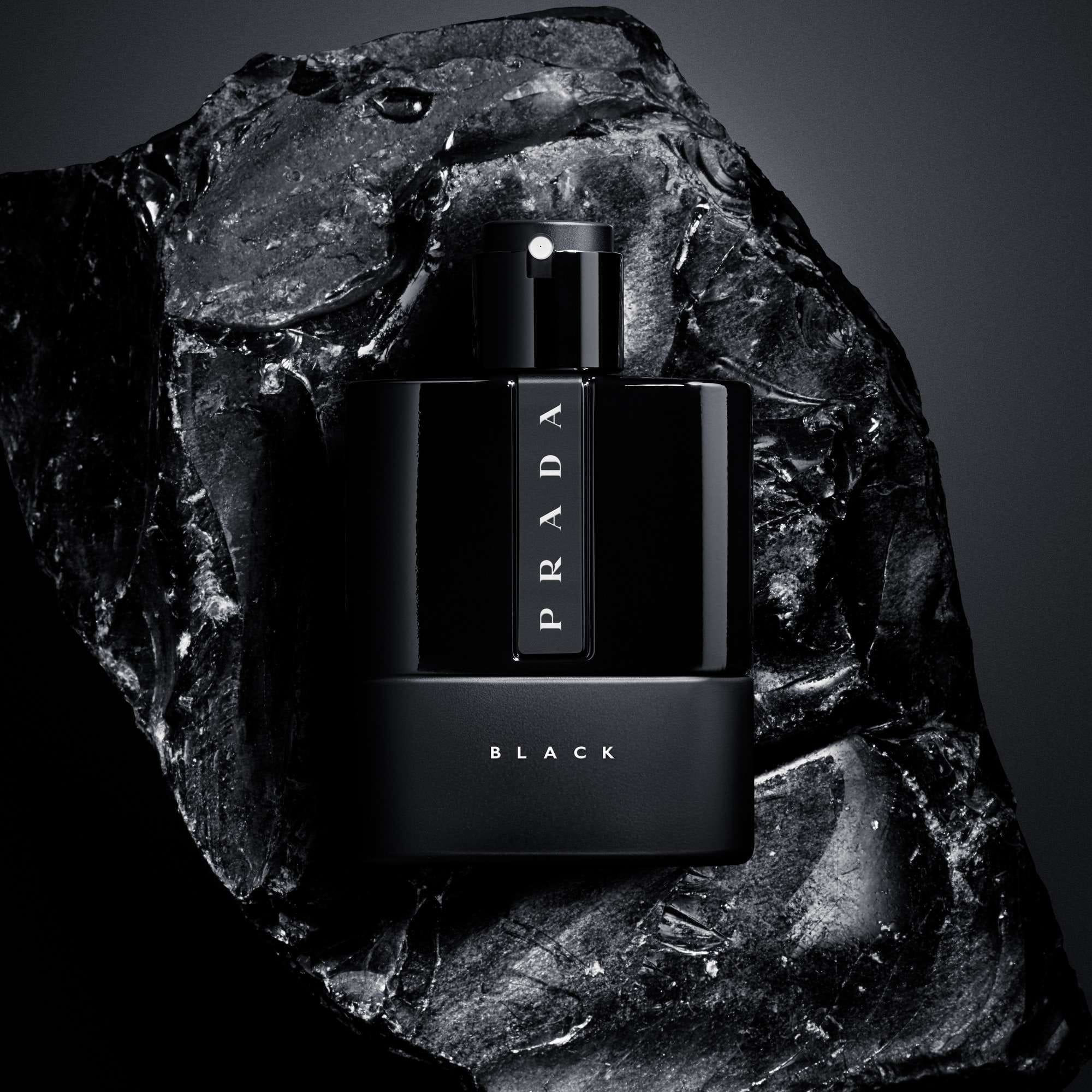 Prada Luna Rossa Black Eau de Parfum Spray 50ml