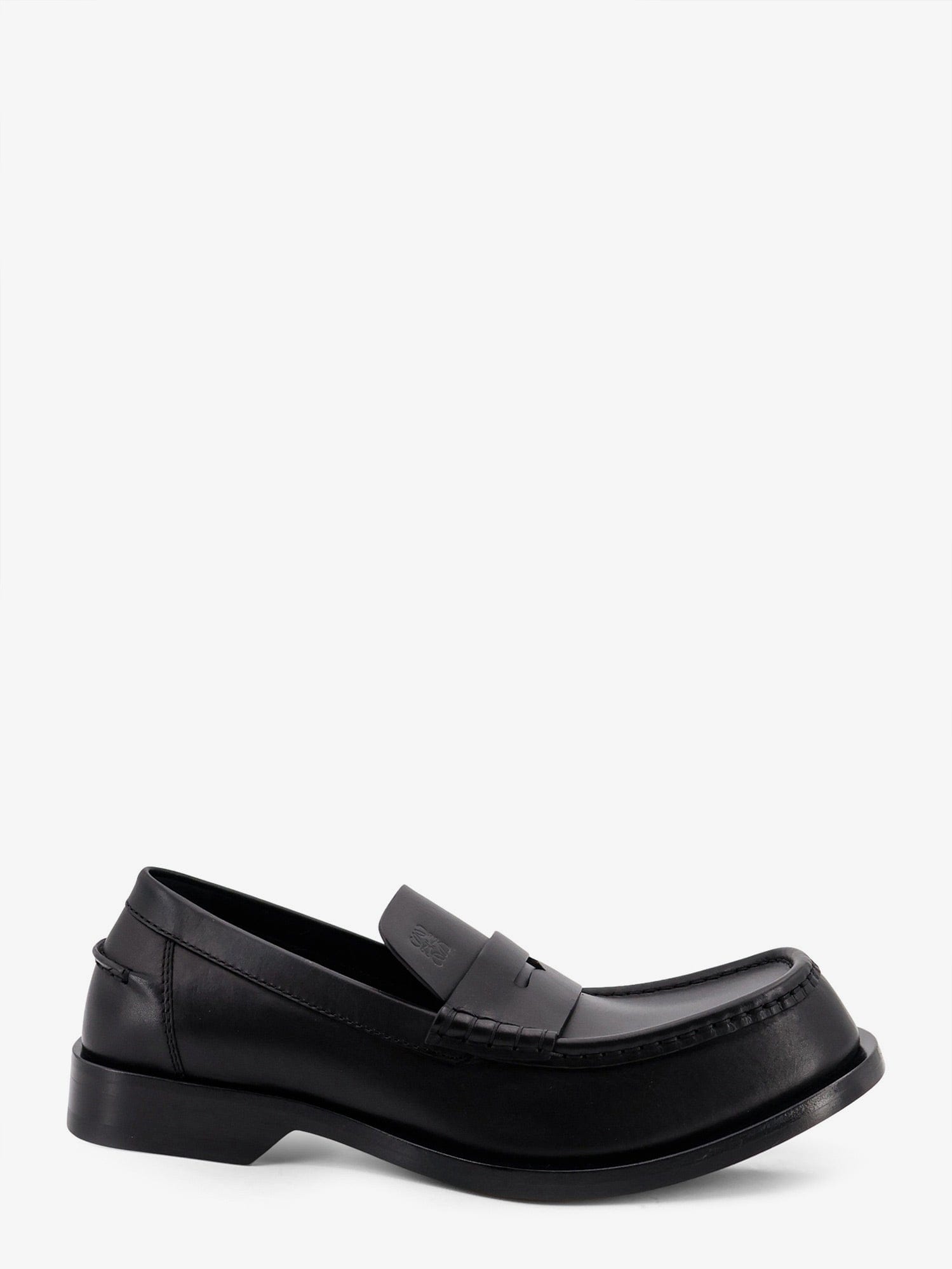 Loewe Bobine leather loafers with engraved Anagram logo