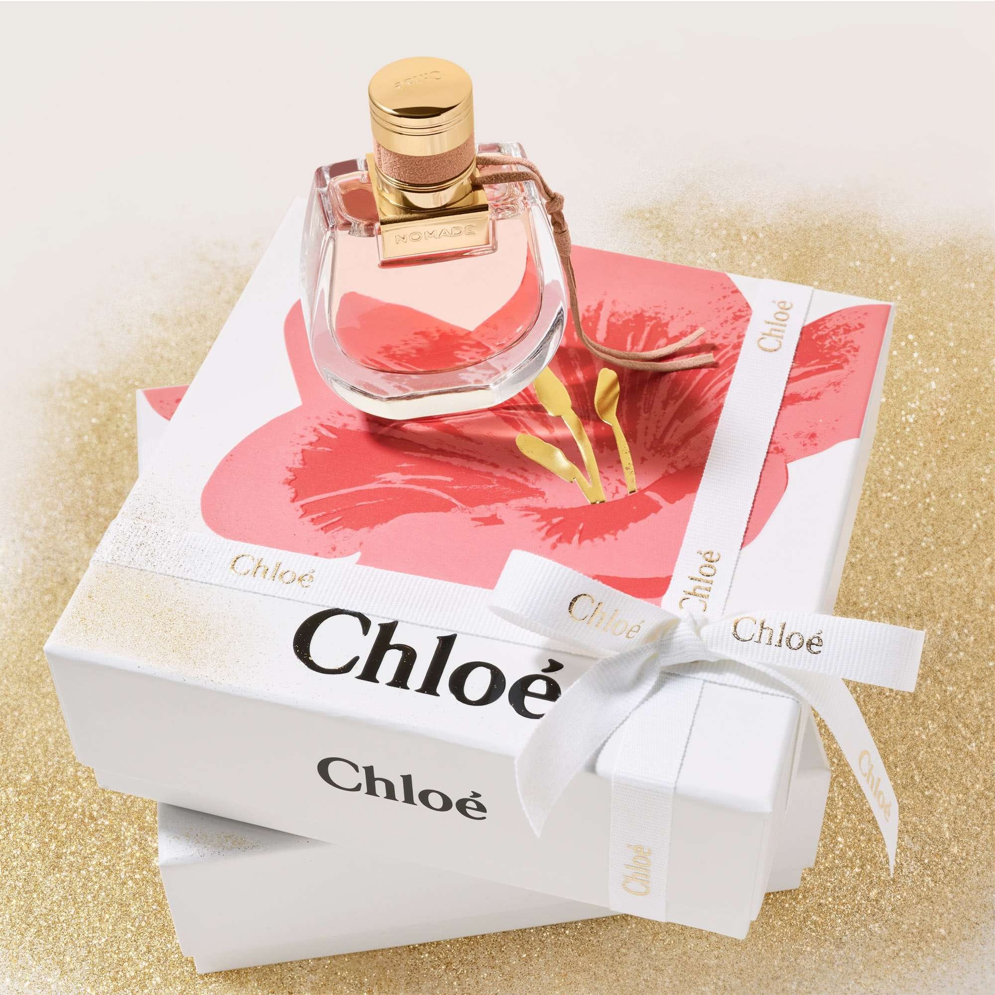 Chloé Nomade For Her Eau de Parfum Spray 75ml Gift Set (Worth £137.50)