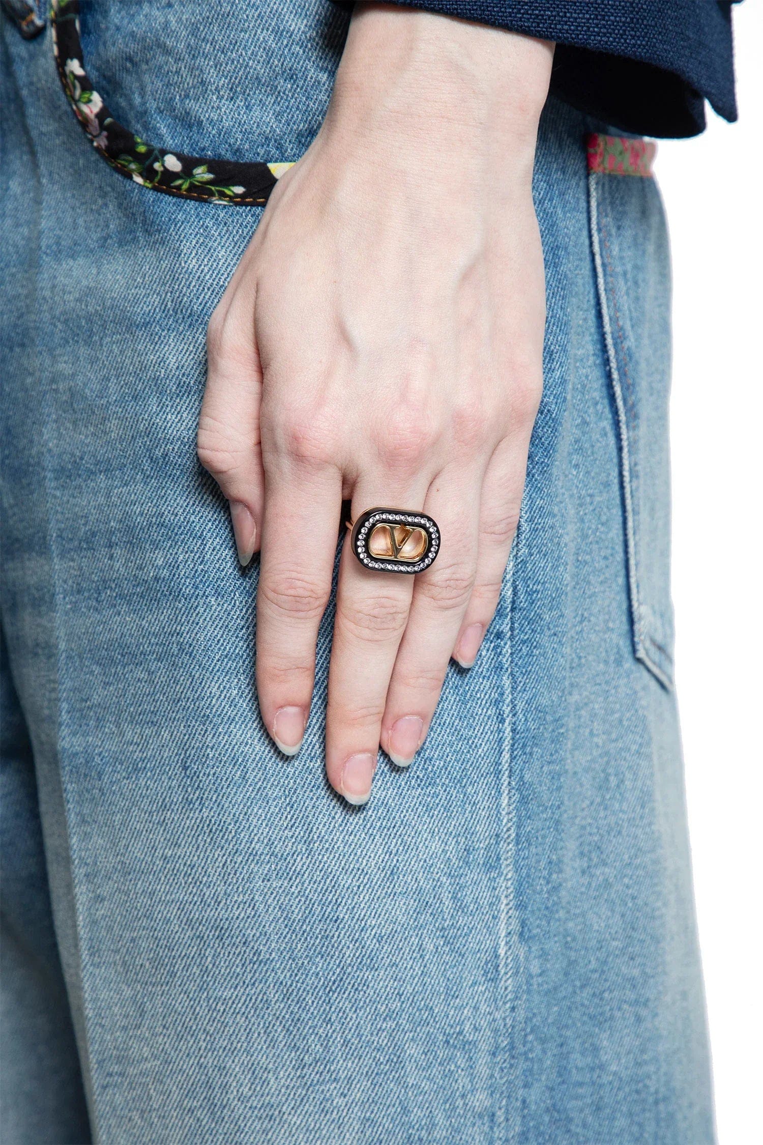 Valentino Ovalette ring